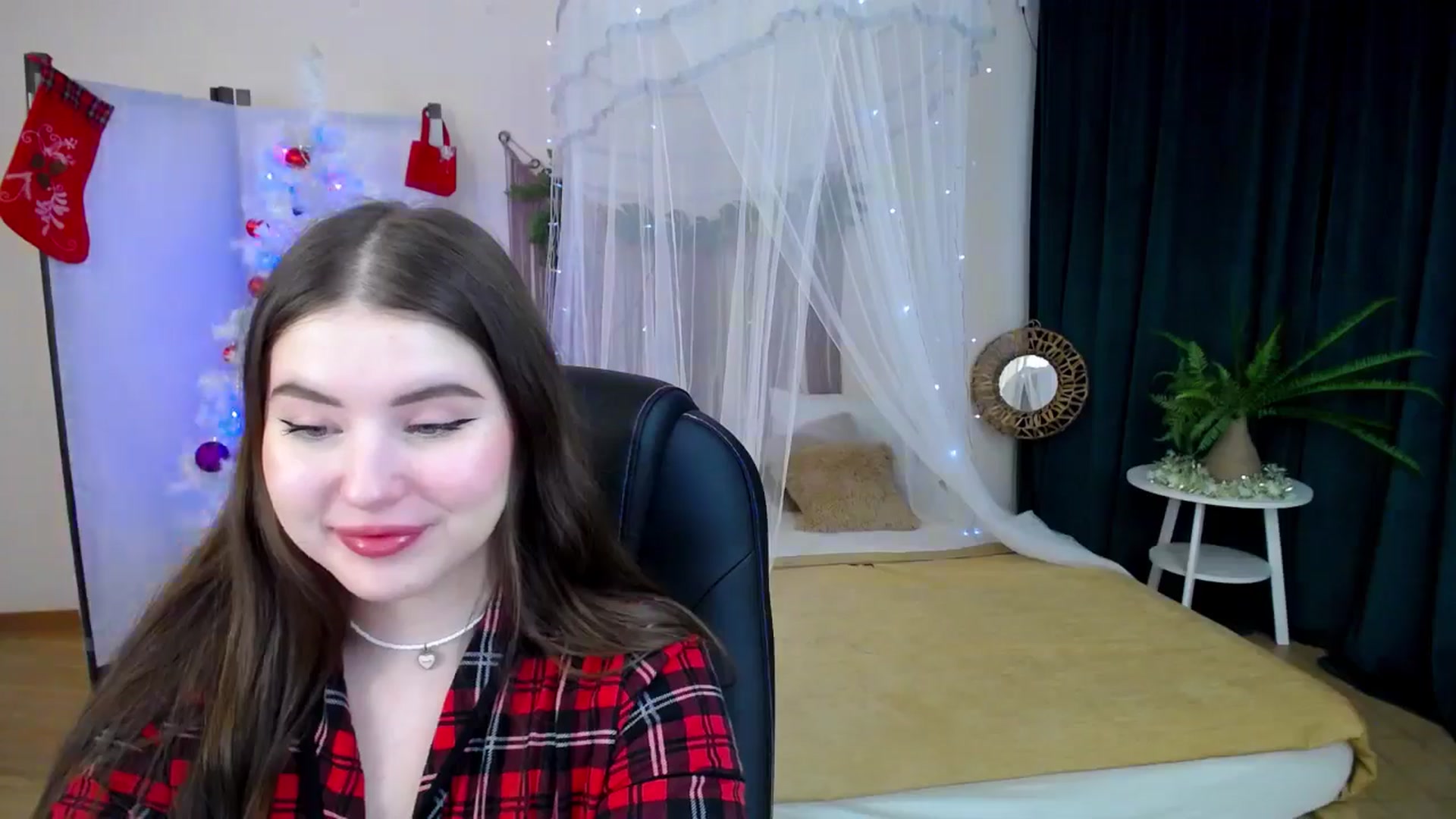 Gallery image thumbnail from AdmireMyEyes's myfreecams stream on, 12/16/2024, 09:47 image 4 of 20