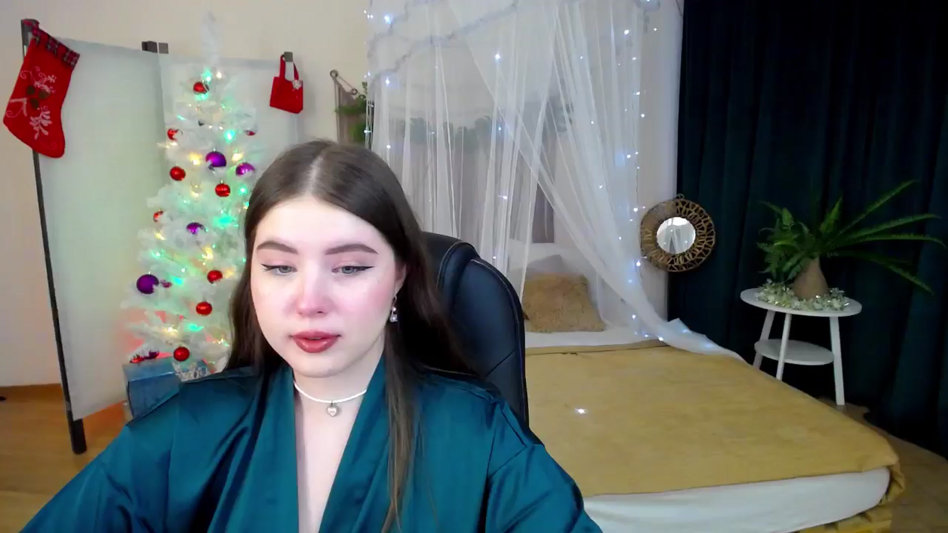 Gallery image thumbnail from AdmireMyEyes's myfreecams stream on, 12/16/2024, 12:12 image 1 of 20