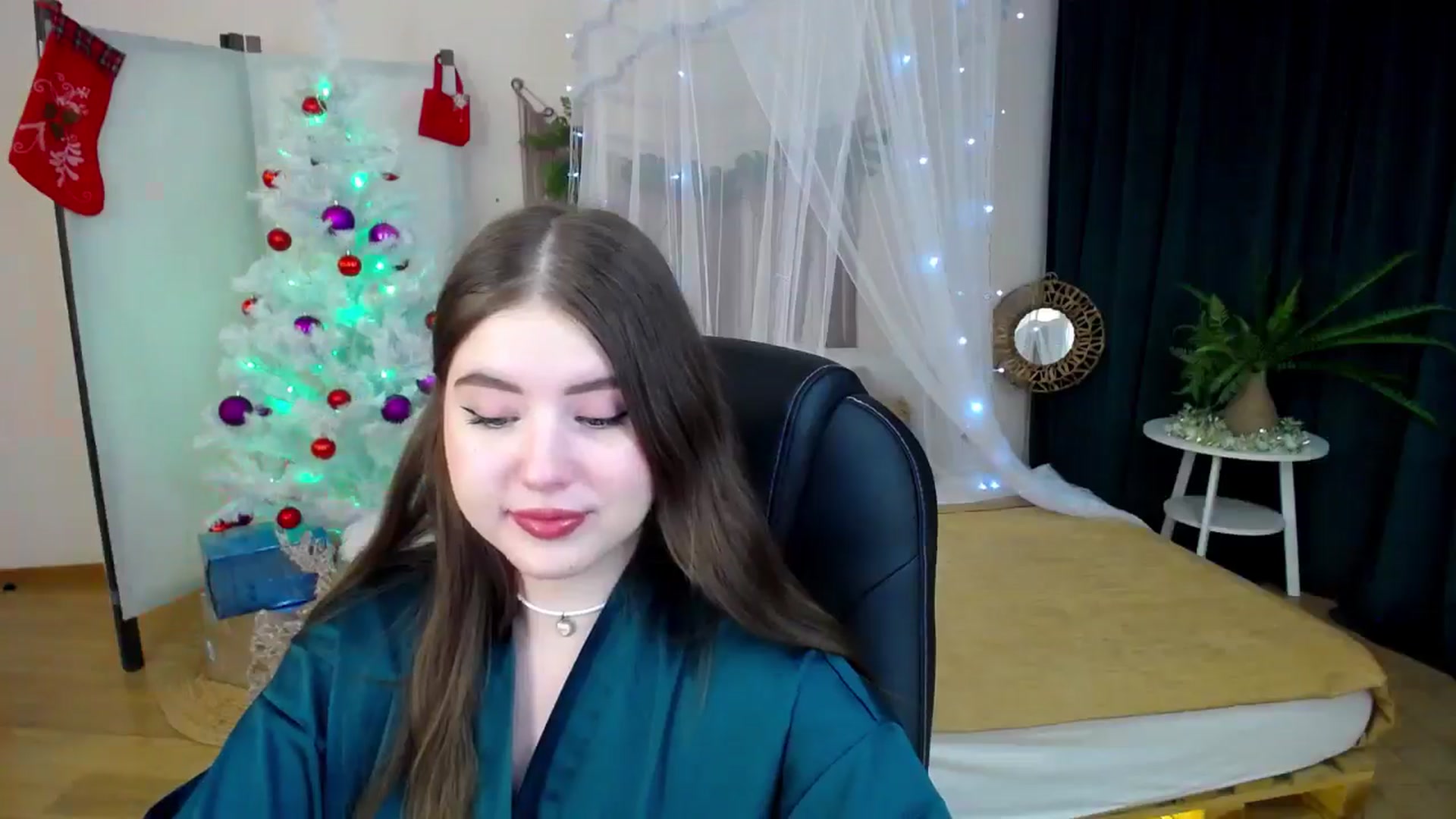 Gallery image thumbnail from AdmireMyEyes's myfreecams stream on, 12/16/2024, 12:12 image 7 of 20