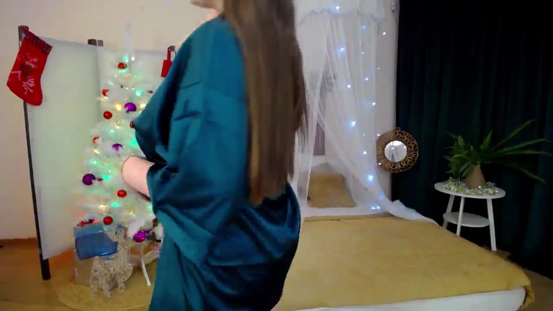Gallery image thumbnail from AdmireMyEyes's myfreecams stream on, 12/16/2024, 12:12 image 8 of 20
