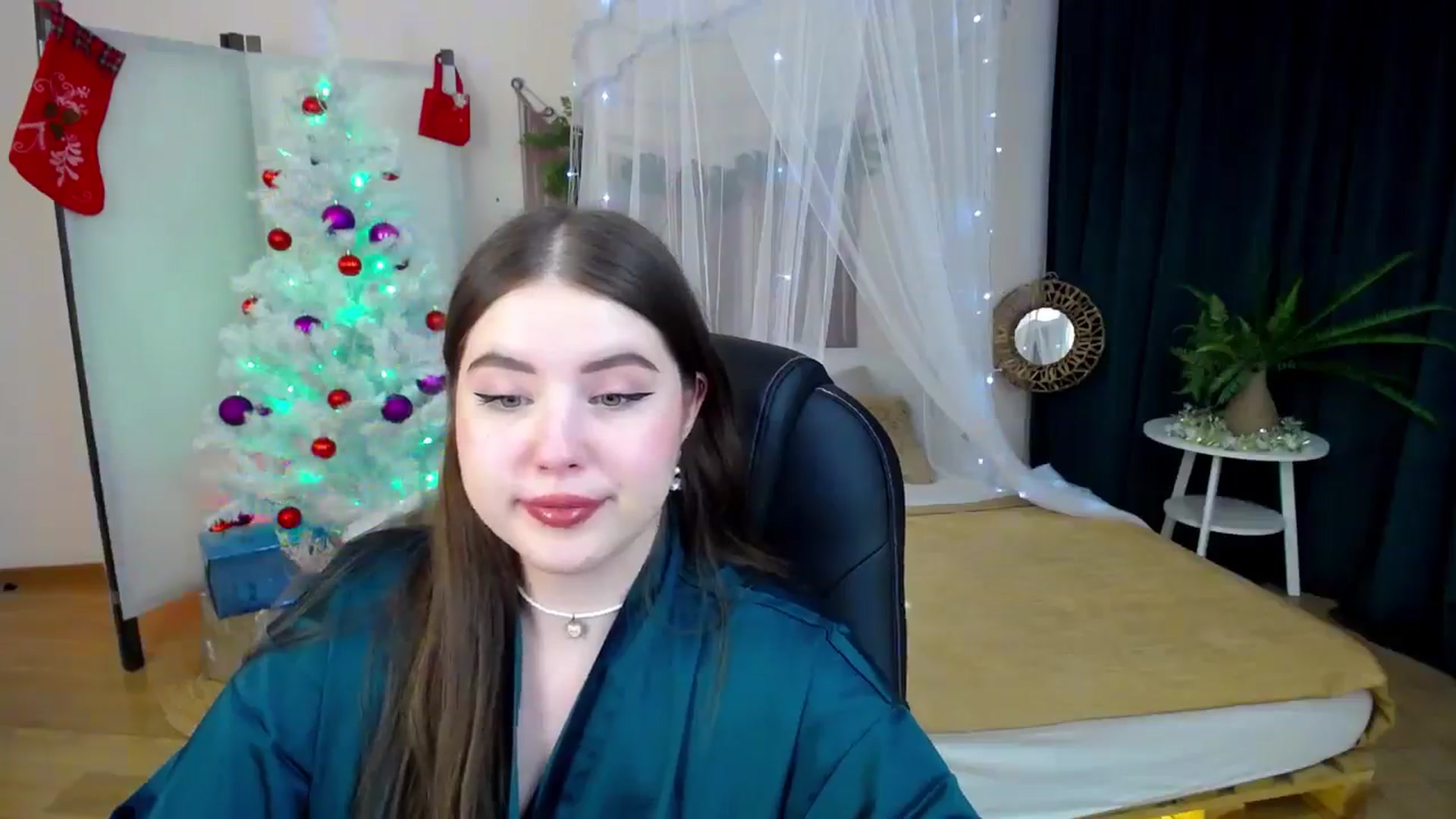 Gallery image thumbnail from AdmireMyEyes's myfreecams stream on, 12/16/2024, 12:12 image 6 of 20