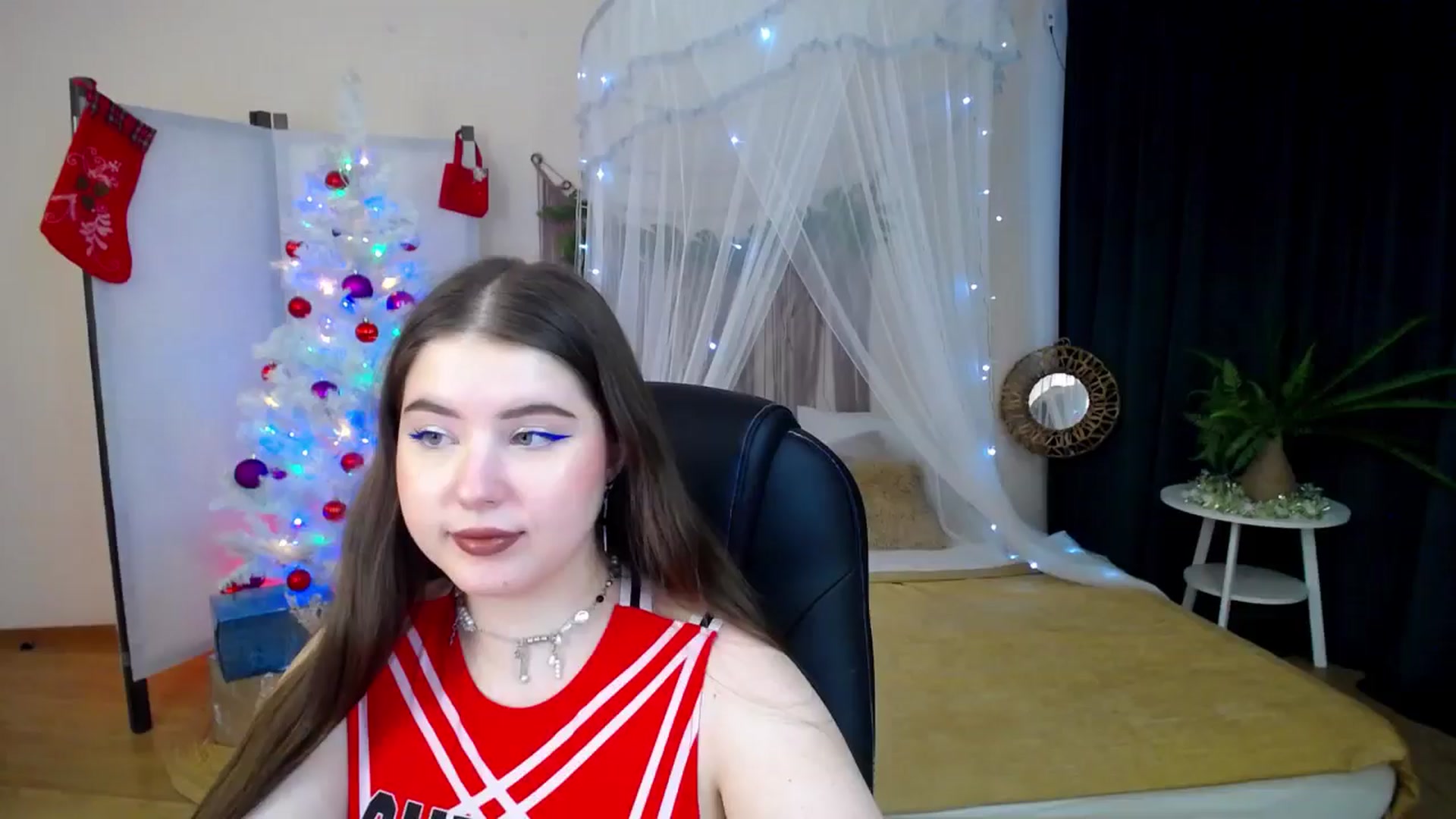 Gallery image thumbnail from AdmireMyEyes's myfreecams stream on, 12/17/2024, 09:09 image 20 of 20