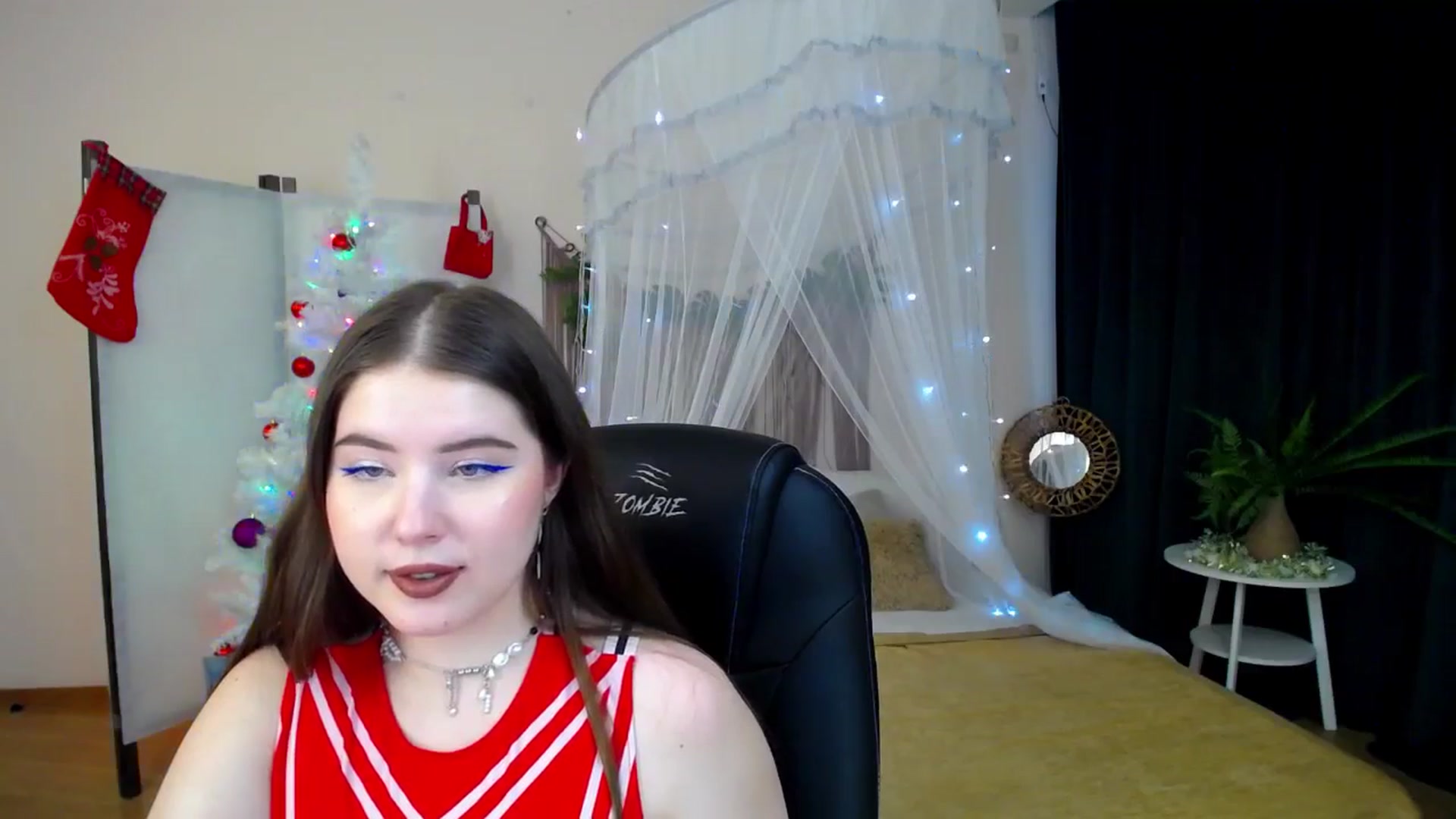 Gallery image thumbnail from AdmireMyEyes's myfreecams stream on, 12/17/2024, 10:43 image 11 of 20