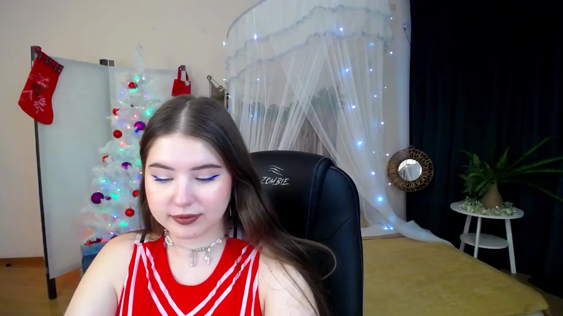 Gallery image thumbnail from AdmireMyEyes's myfreecams stream on, 12/17/2024, 10:43 image 19 of 20