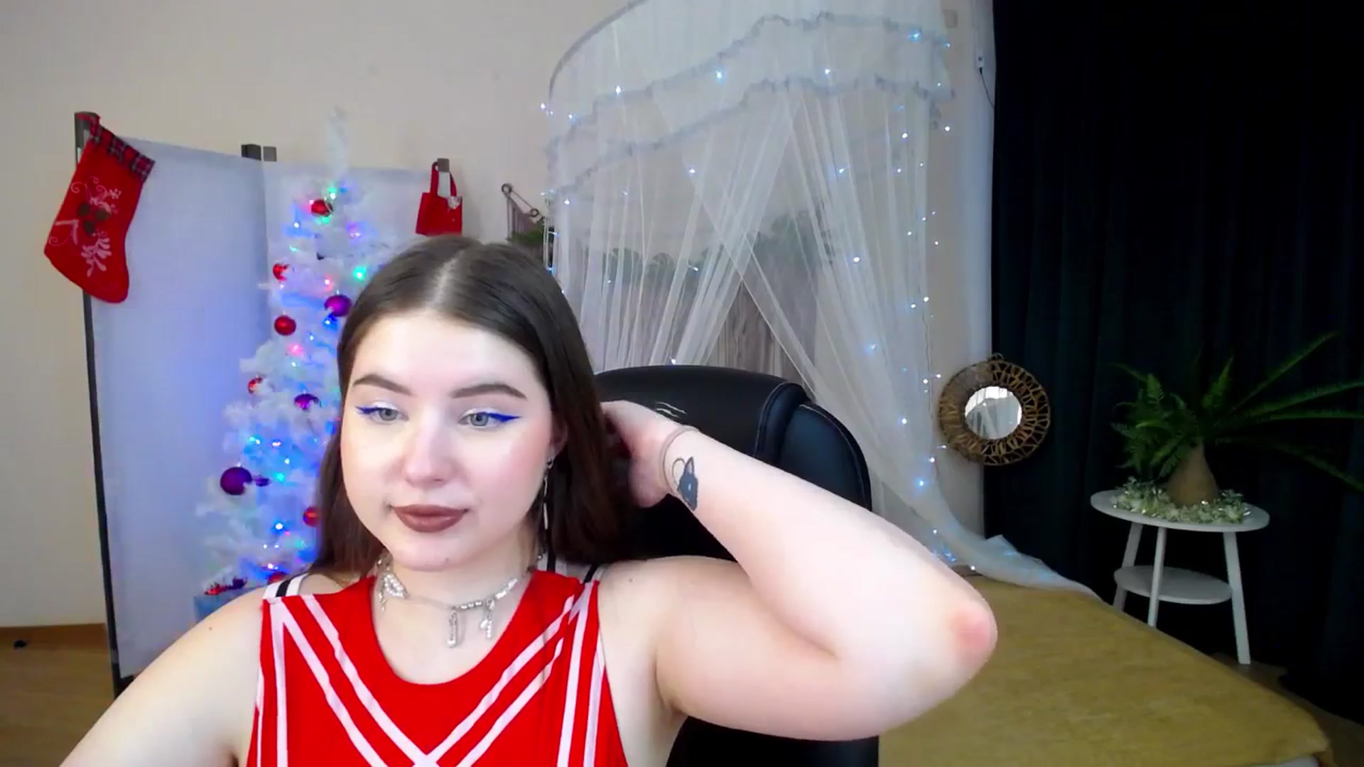 Gallery image thumbnail from AdmireMyEyes's myfreecams stream on, 12/17/2024, 10:43 image 20 of 20