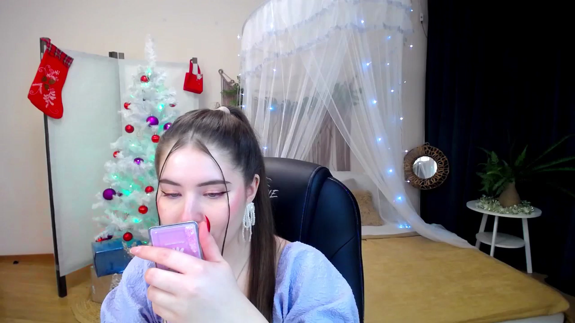 Gallery image thumbnail from AdmireMyEyes's myfreecams stream on, 12/18/2024, 20:26 image 7 of 20