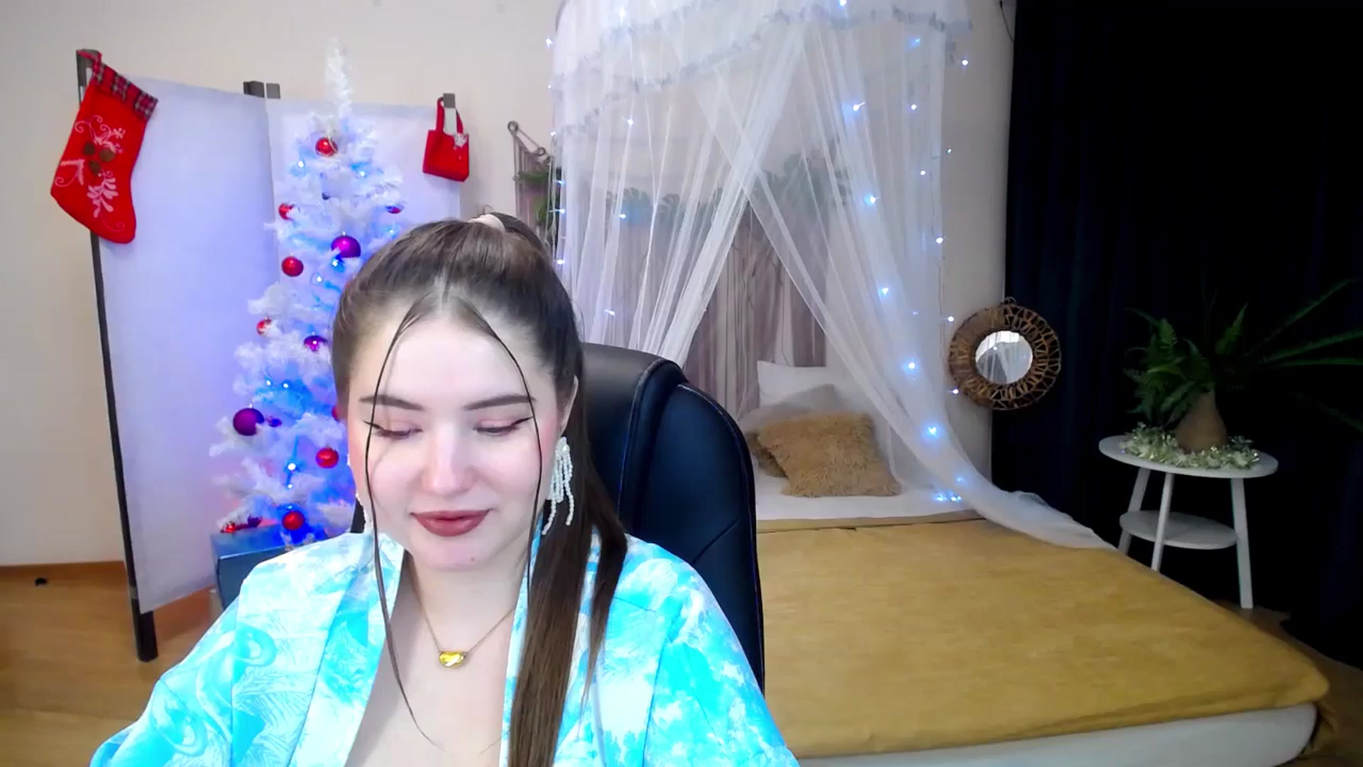 Gallery image thumbnail from AdmireMyEyes's myfreecams stream on, 12/18/2024, 22:31 image 16 of 20
