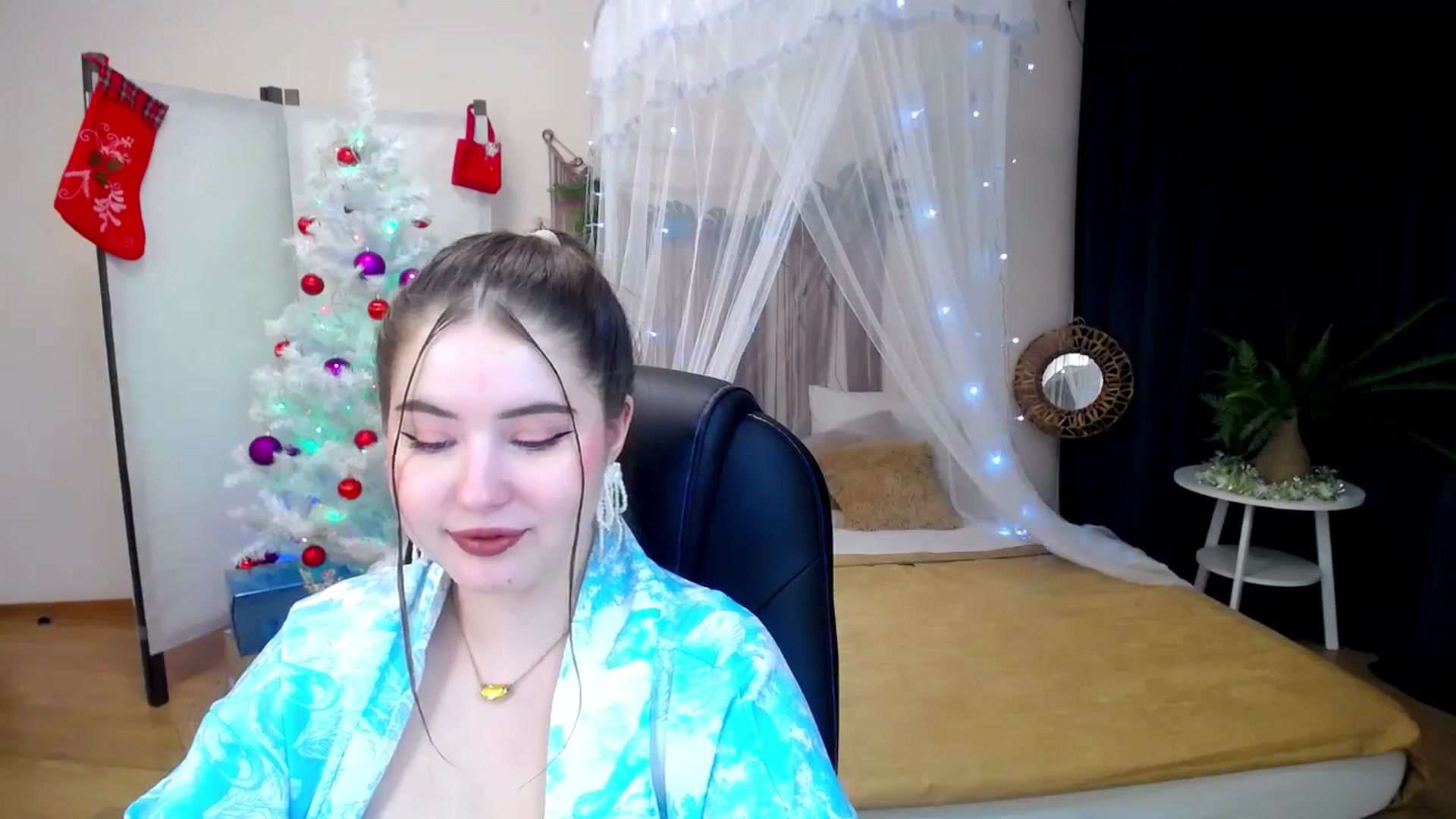 Gallery image thumbnail from AdmireMyEyes's myfreecams stream on, 12/18/2024, 22:31 image 3 of 20