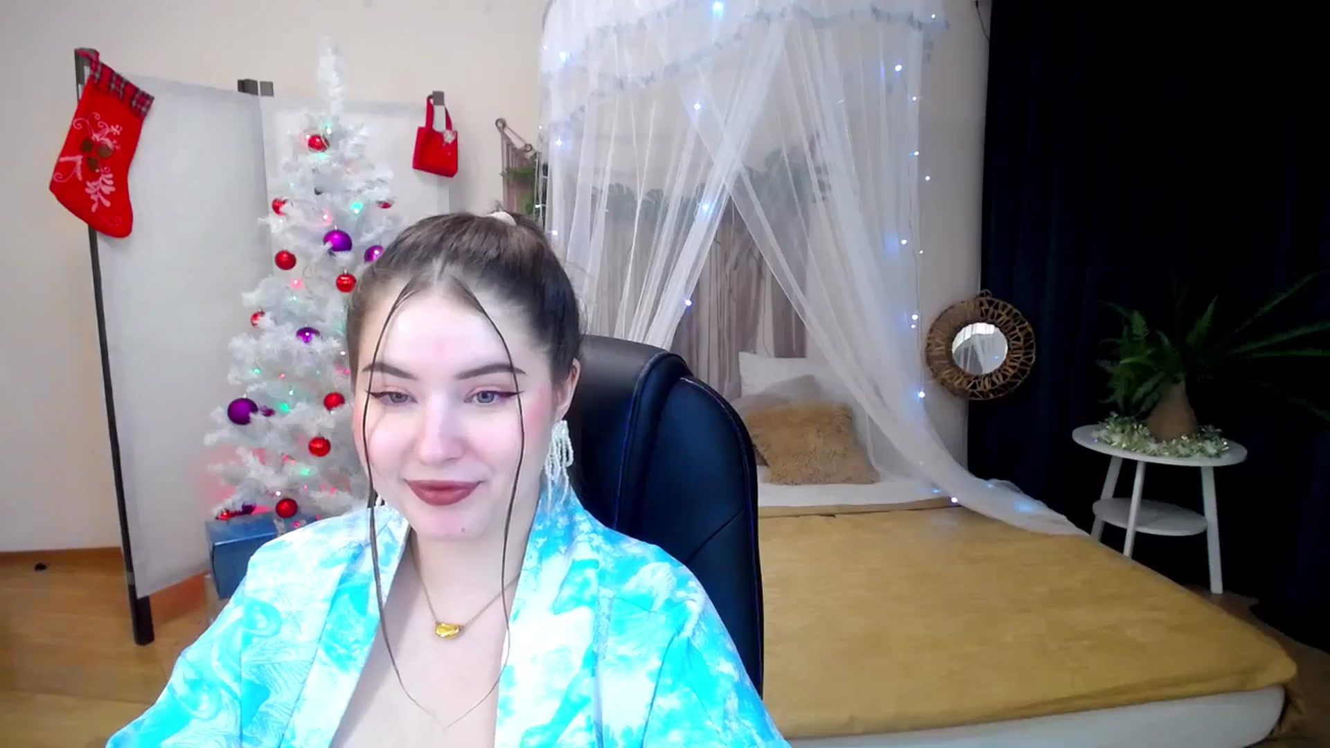 Gallery image thumbnail from AdmireMyEyes's myfreecams stream on, 12/18/2024, 22:31 image 6 of 20