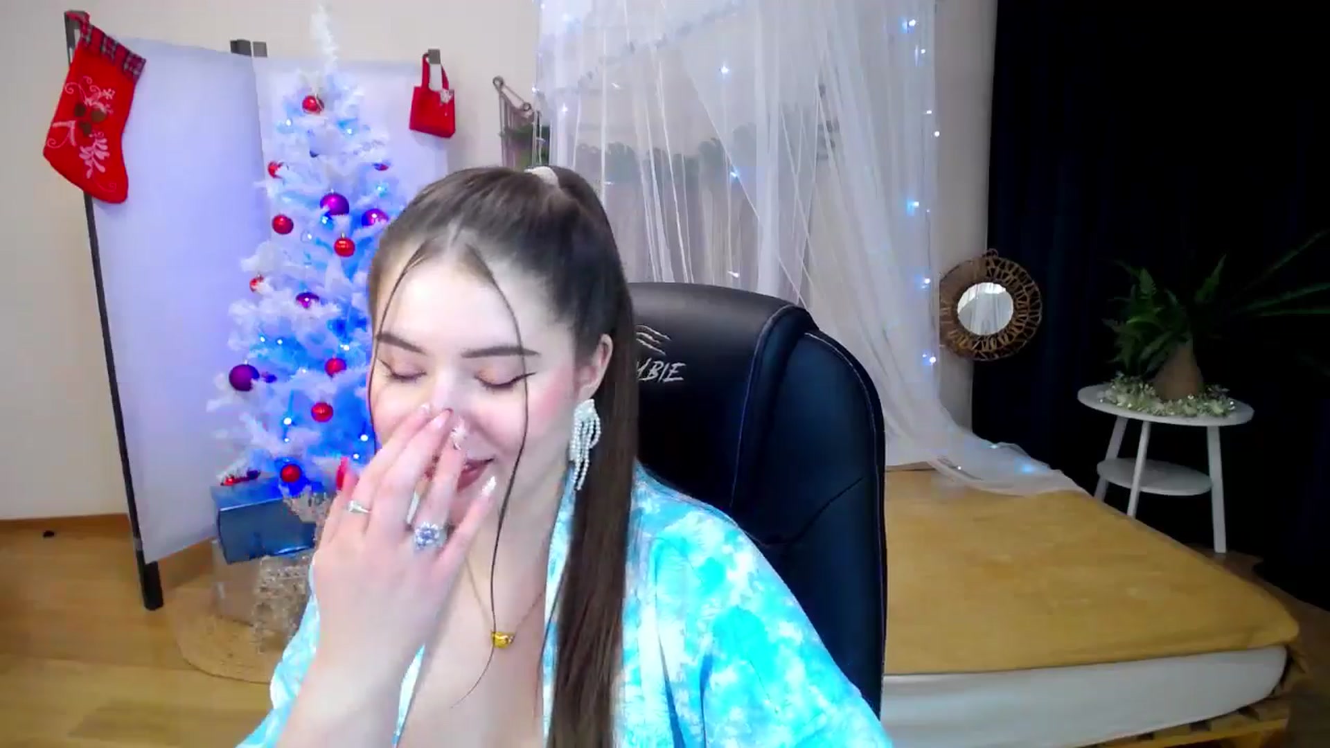Gallery image thumbnail from AdmireMyEyes's myfreecams stream on, 12/18/2024, 23:39 image 12 of 20