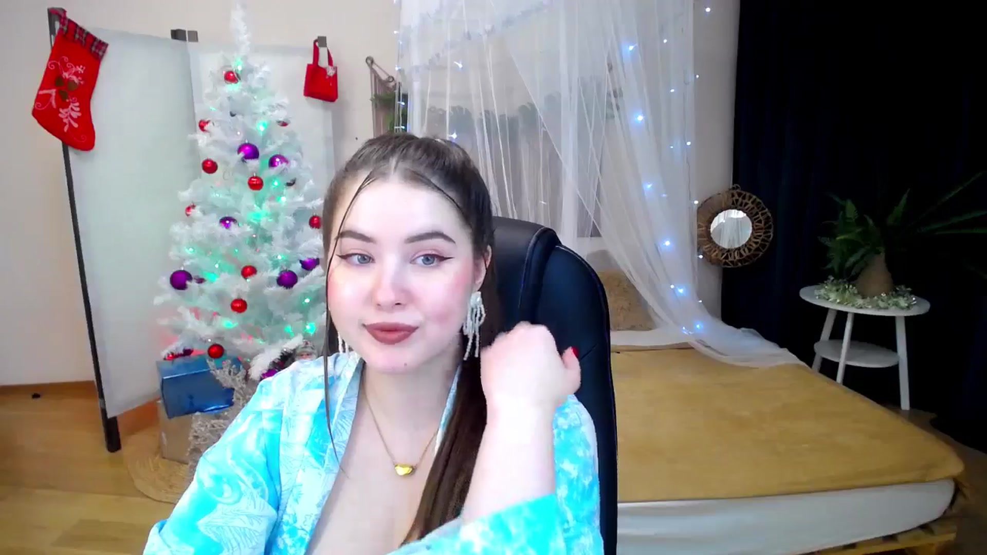 Gallery image thumbnail from AdmireMyEyes's myfreecams stream on, 12/18/2024, 23:39 image 6 of 20