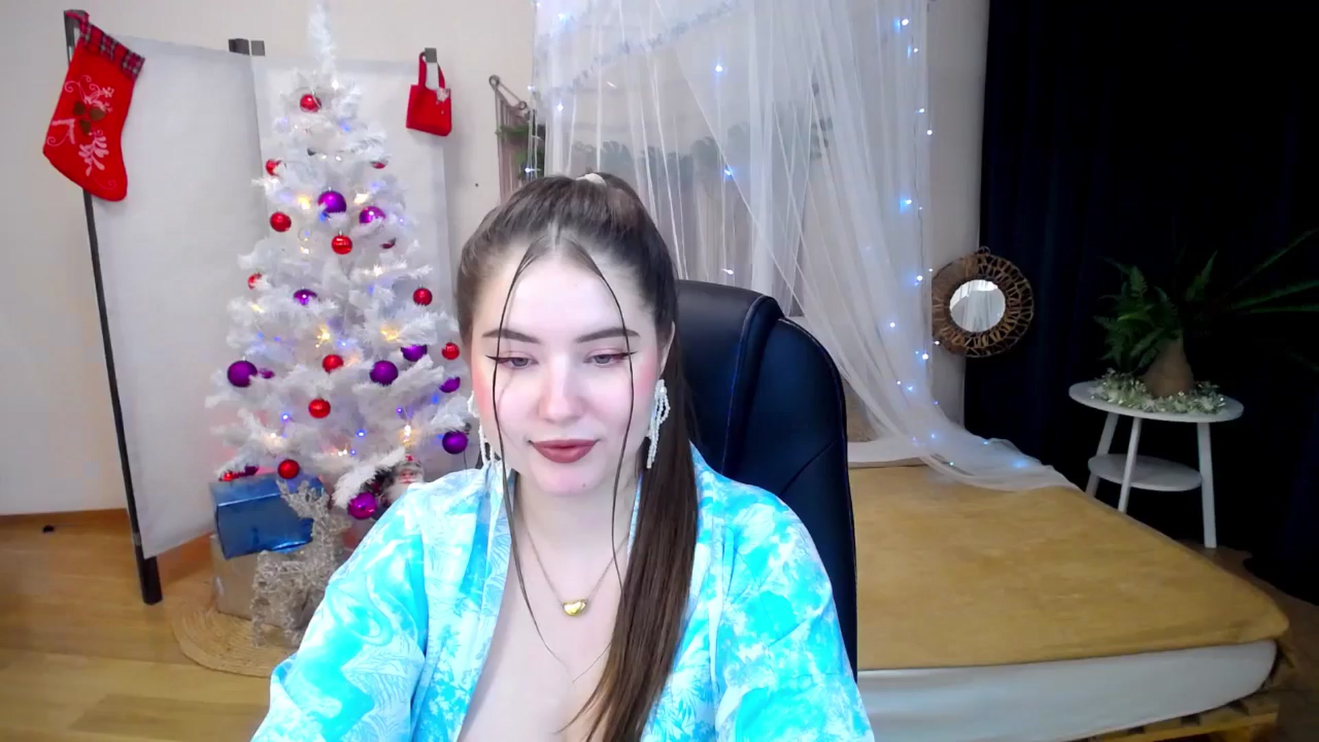 Gallery image thumbnail from AdmireMyEyes's myfreecams stream on, 12/18/2024, 23:39 image 1 of 20