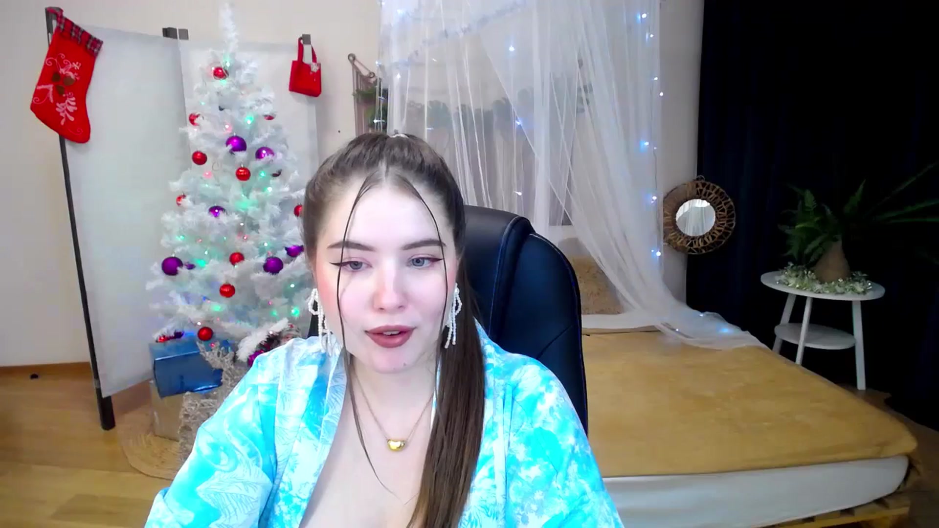 Gallery image thumbnail from AdmireMyEyes's myfreecams stream on, 12/18/2024, 23:39 image 3 of 20