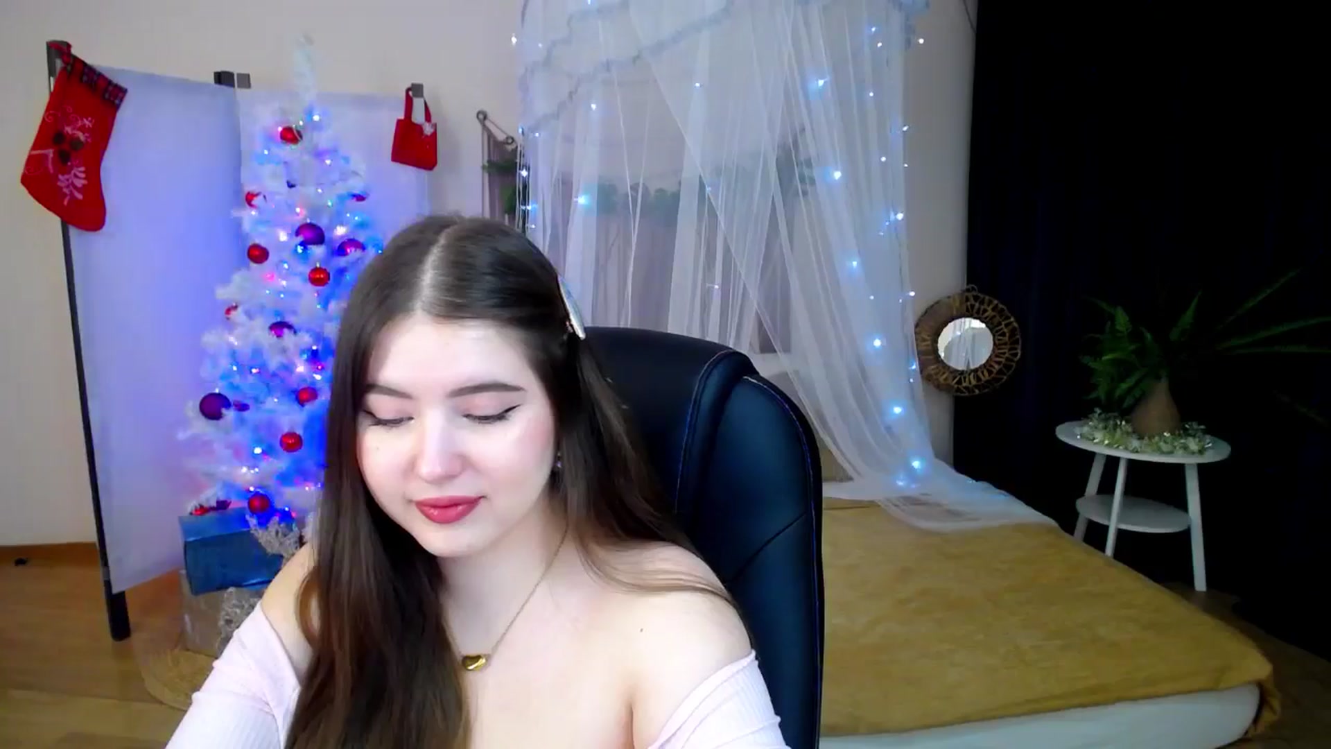 Gallery image thumbnail from AdmireMyEyes's myfreecams stream on, 12/19/2024, 20:33 image 4 of 20