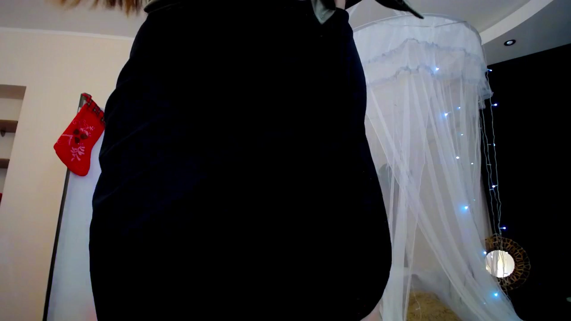 Gallery image thumbnail from AdmireMyEyes's myfreecams stream on, 12/19/2024, 21:47 image 14 of 20