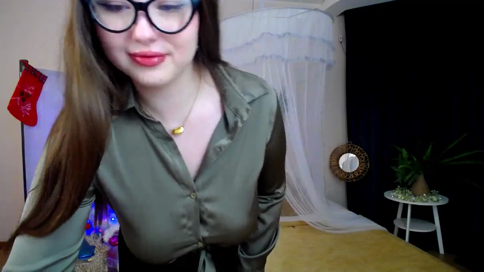 Gallery image thumbnail from AdmireMyEyes's myfreecams stream on, 12/19/2024, 21:47 image 11 of 20