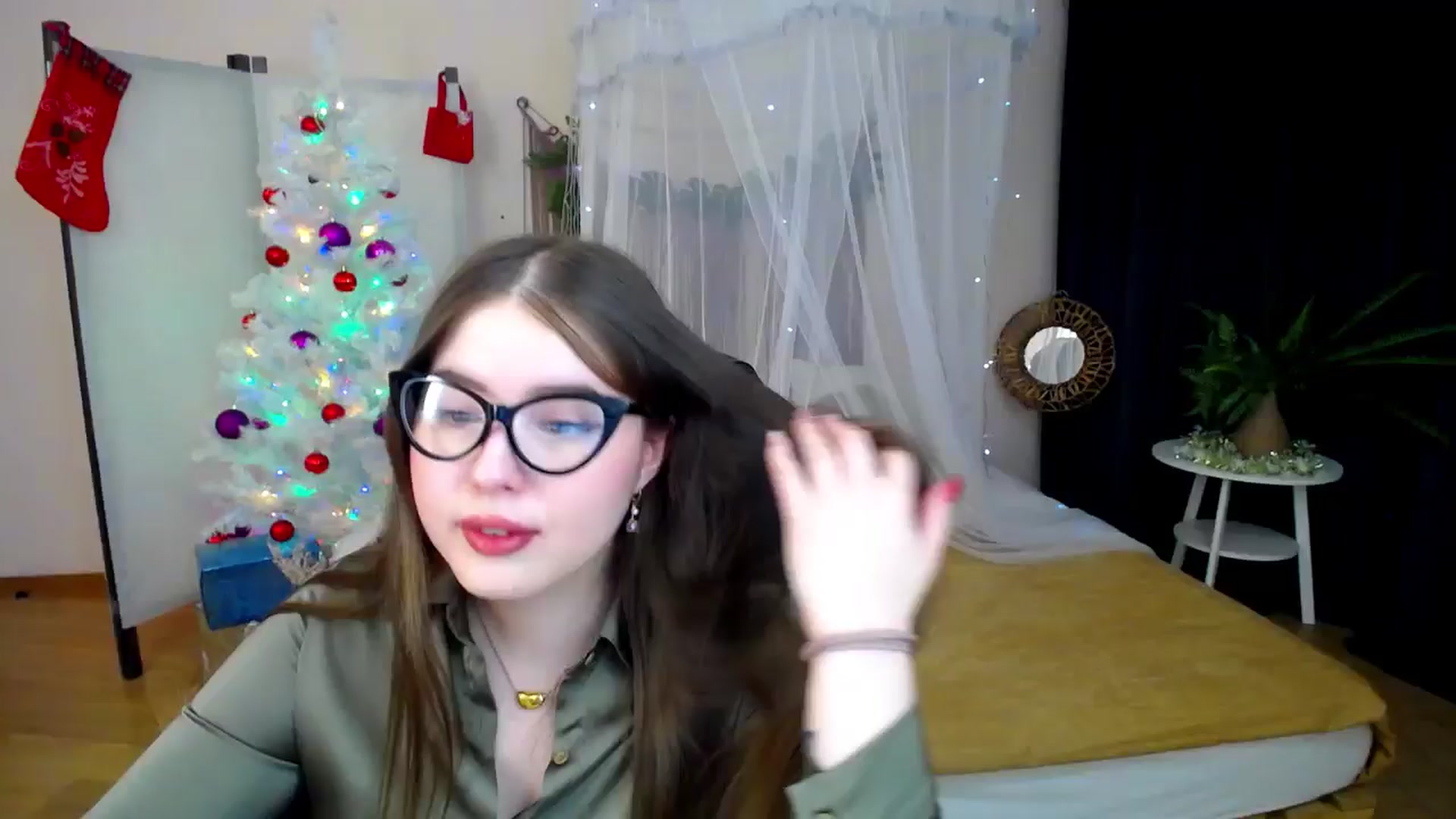 Gallery image thumbnail from AdmireMyEyes's myfreecams stream on, 12/19/2024, 23:00 image 1 of 20
