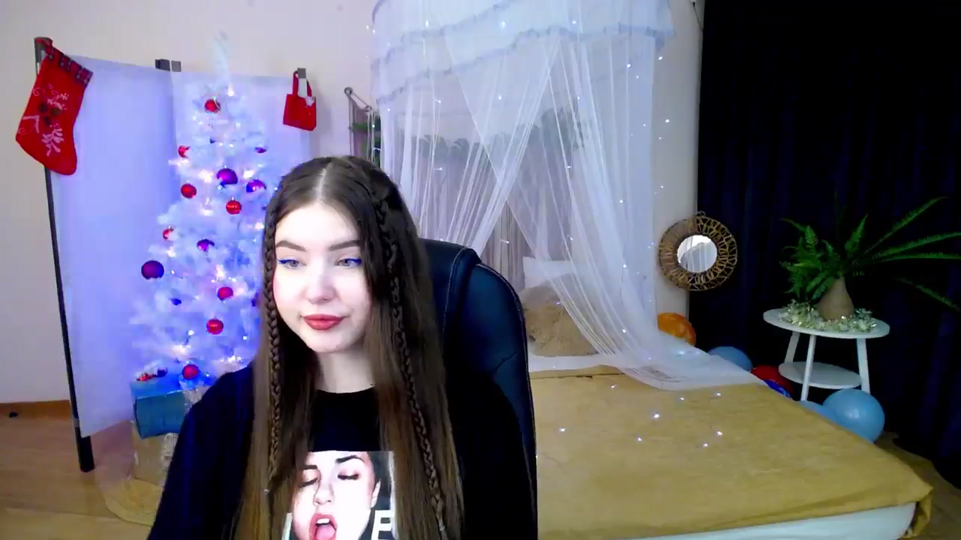 Gallery image thumbnail from AdmireMyEyes's myfreecams stream on, 12/21/2024, 19:46 image 9 of 20