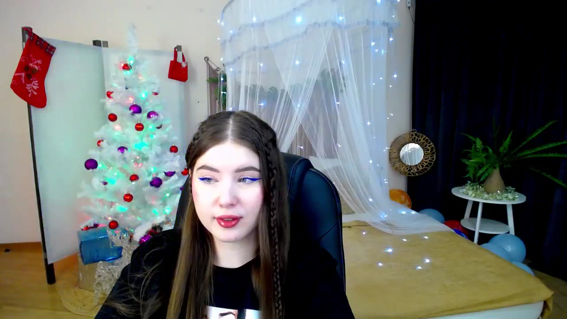 Gallery image thumbnail from AdmireMyEyes's myfreecams stream on, 12/21/2024, 20:49 image 5 of 20