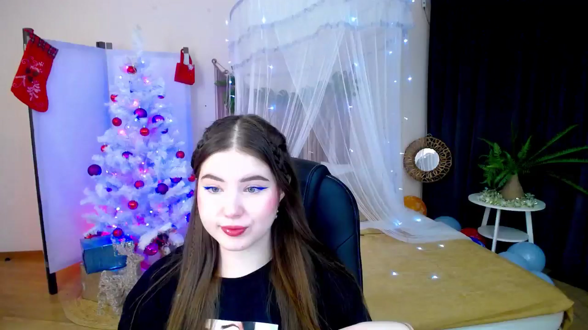 Gallery image thumbnail from AdmireMyEyes's myfreecams stream on, 12/21/2024, 20:49 image 20 of 20