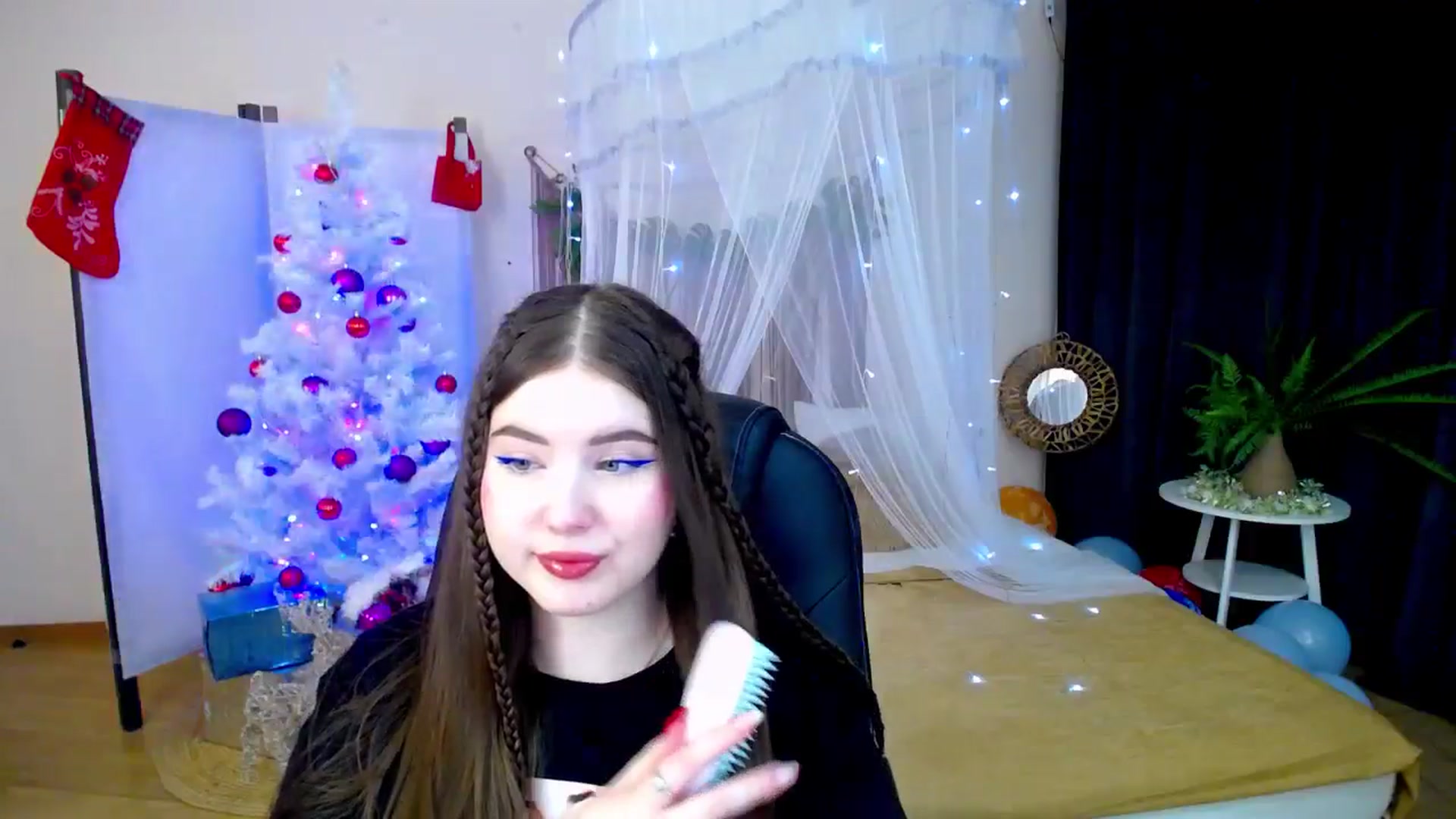 Gallery image thumbnail from AdmireMyEyes's myfreecams stream on, 12/21/2024, 20:49 image 4 of 20