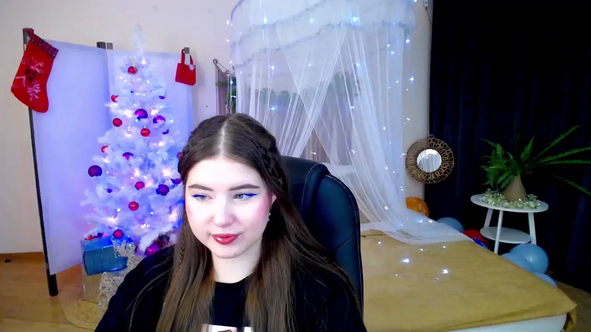 Gallery image thumbnail from AdmireMyEyes's myfreecams stream on, 12/21/2024, 20:49 image 18 of 20