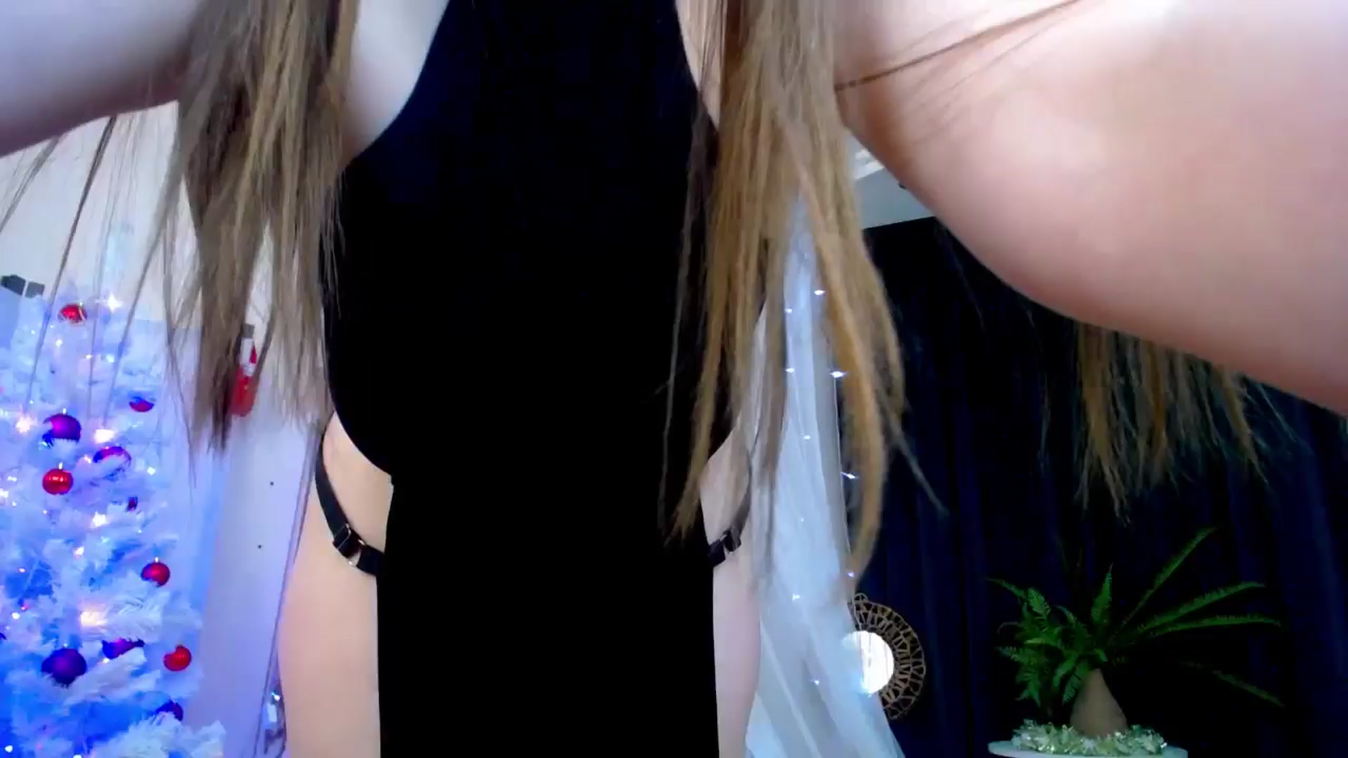 Gallery image thumbnail from AdmireMyEyes's myfreecams stream on, 12/21/2024, 23:36 image 12 of 20