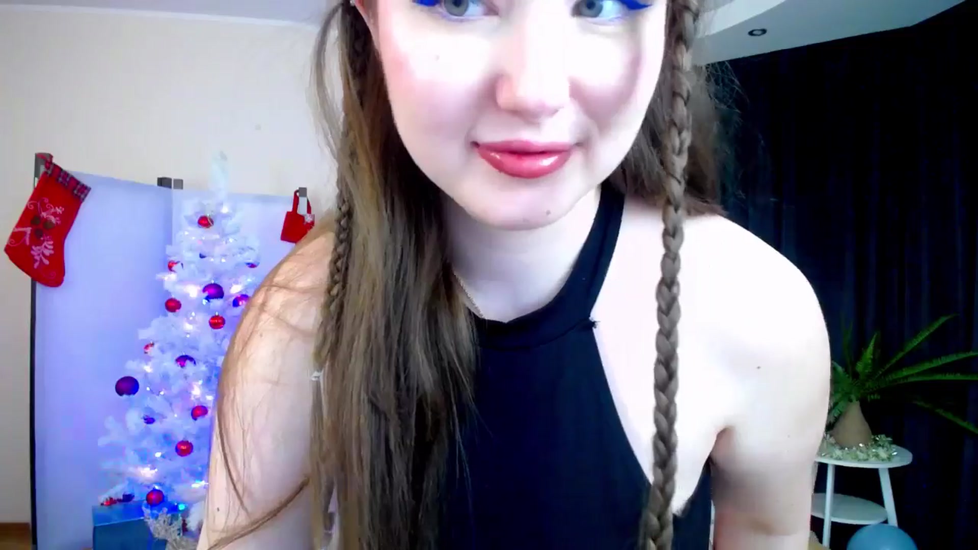 Gallery image thumbnail from AdmireMyEyes's myfreecams stream on, 12/21/2024, 23:36 image 16 of 20