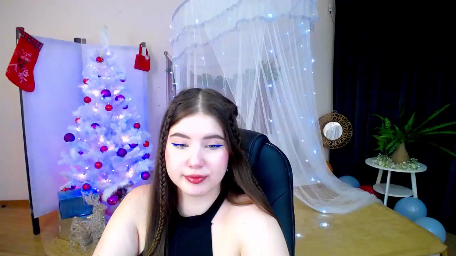 Gallery image thumbnail from AdmireMyEyes's myfreecams stream on, 12/21/2024, 23:36 image 4 of 20