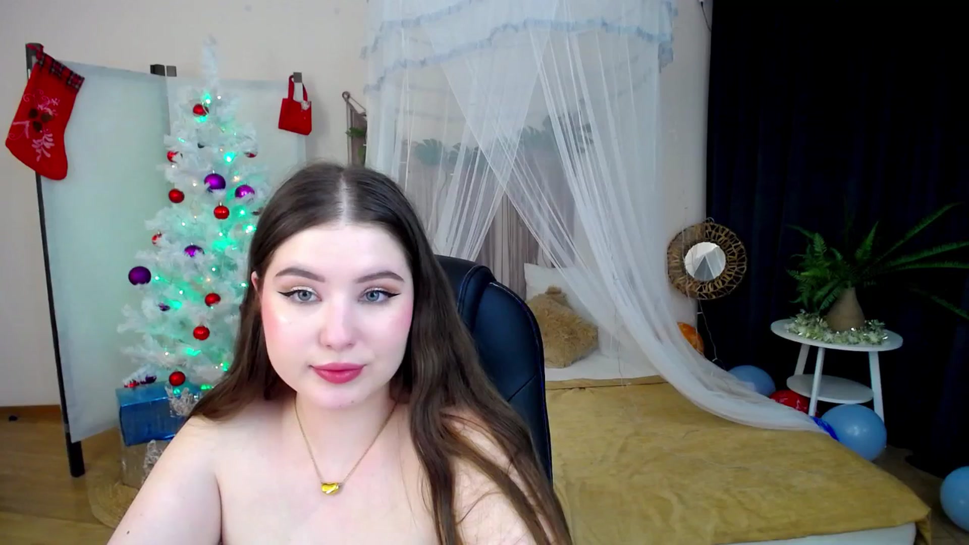 Gallery image thumbnail from AdmireMyEyes's myfreecams stream on, 12/23/2024, 07:42 image 5 of 20