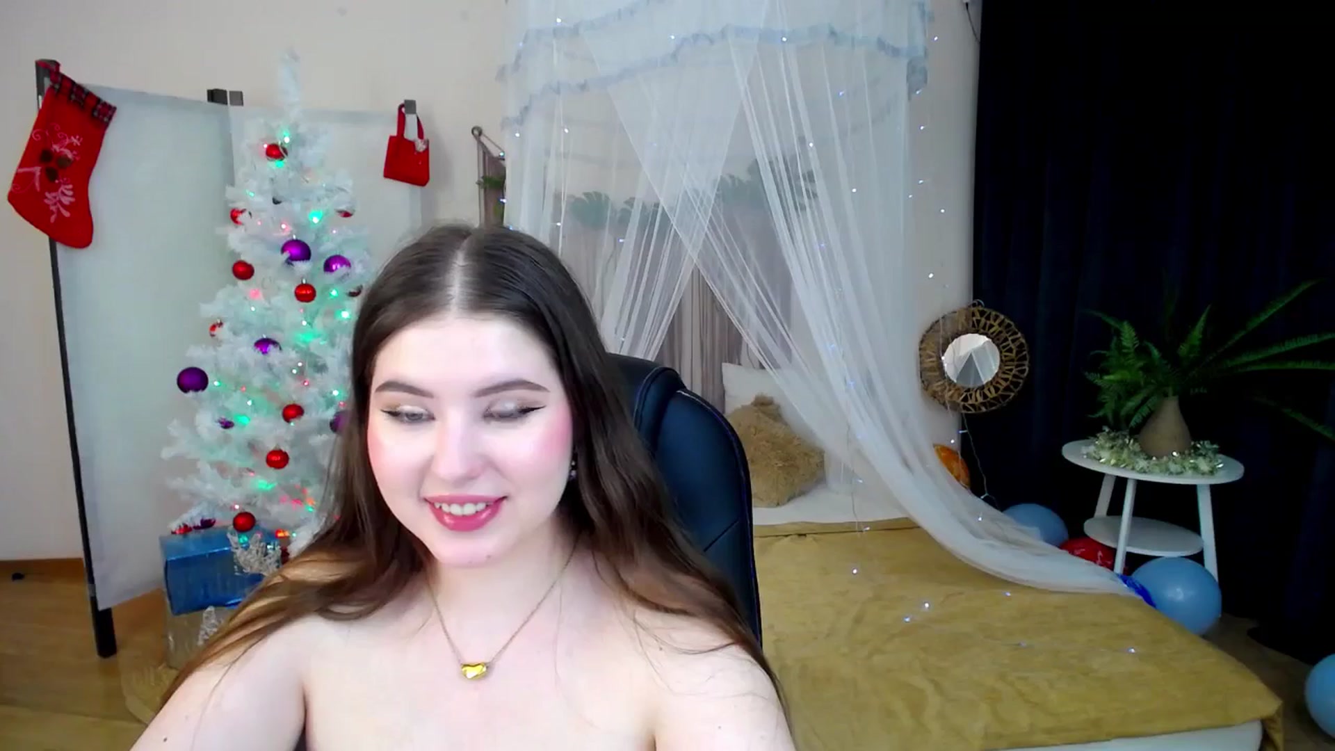 Gallery image thumbnail from AdmireMyEyes's myfreecams stream on, 12/23/2024, 07:42 image 12 of 20