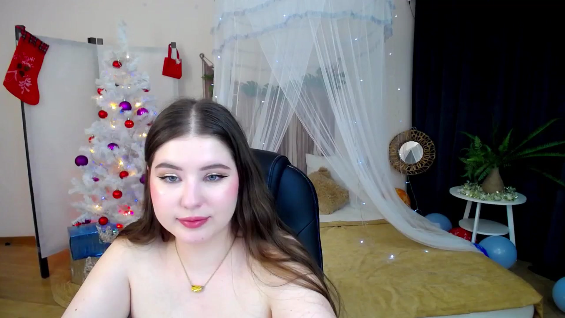 Gallery image thumbnail from AdmireMyEyes's myfreecams stream on, 12/23/2024, 07:42 image 9 of 20