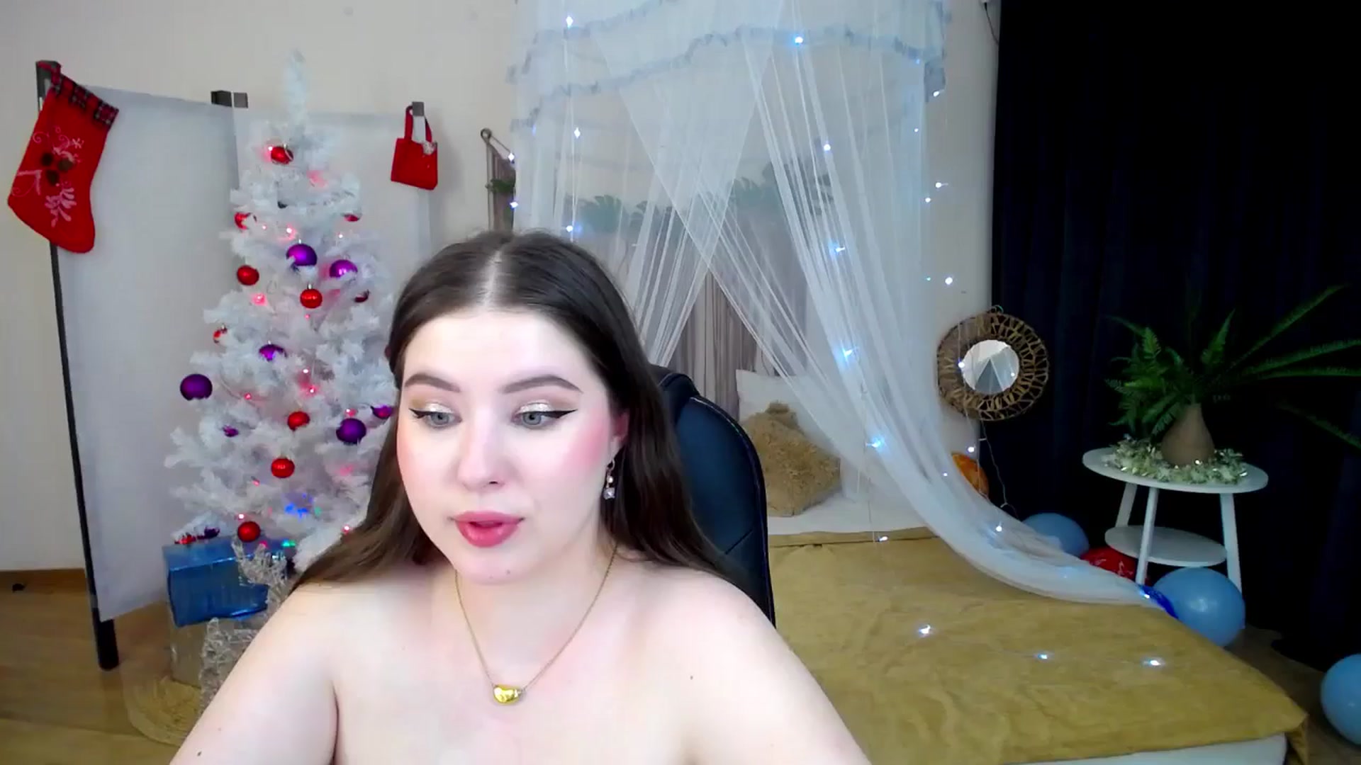 Gallery image thumbnail from AdmireMyEyes's myfreecams stream on, 12/23/2024, 07:42 image 1 of 20