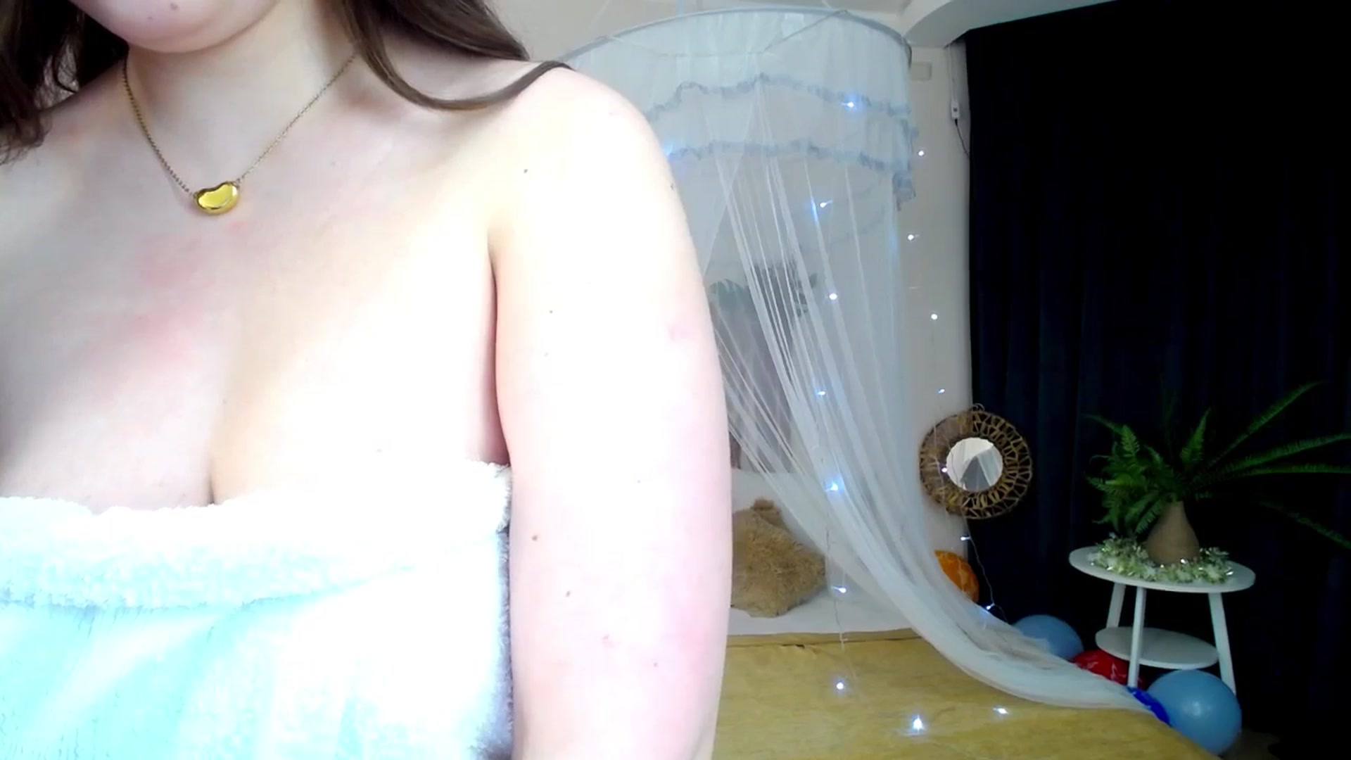 Gallery image thumbnail from AdmireMyEyes's myfreecams stream on, 12/23/2024, 09:27 image 7 of 20