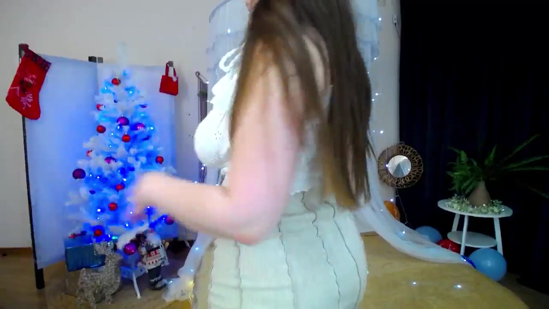 Gallery image thumbnail from AdmireMyEyes's myfreecams stream on, 12/23/2024, 11:28 image 5 of 20