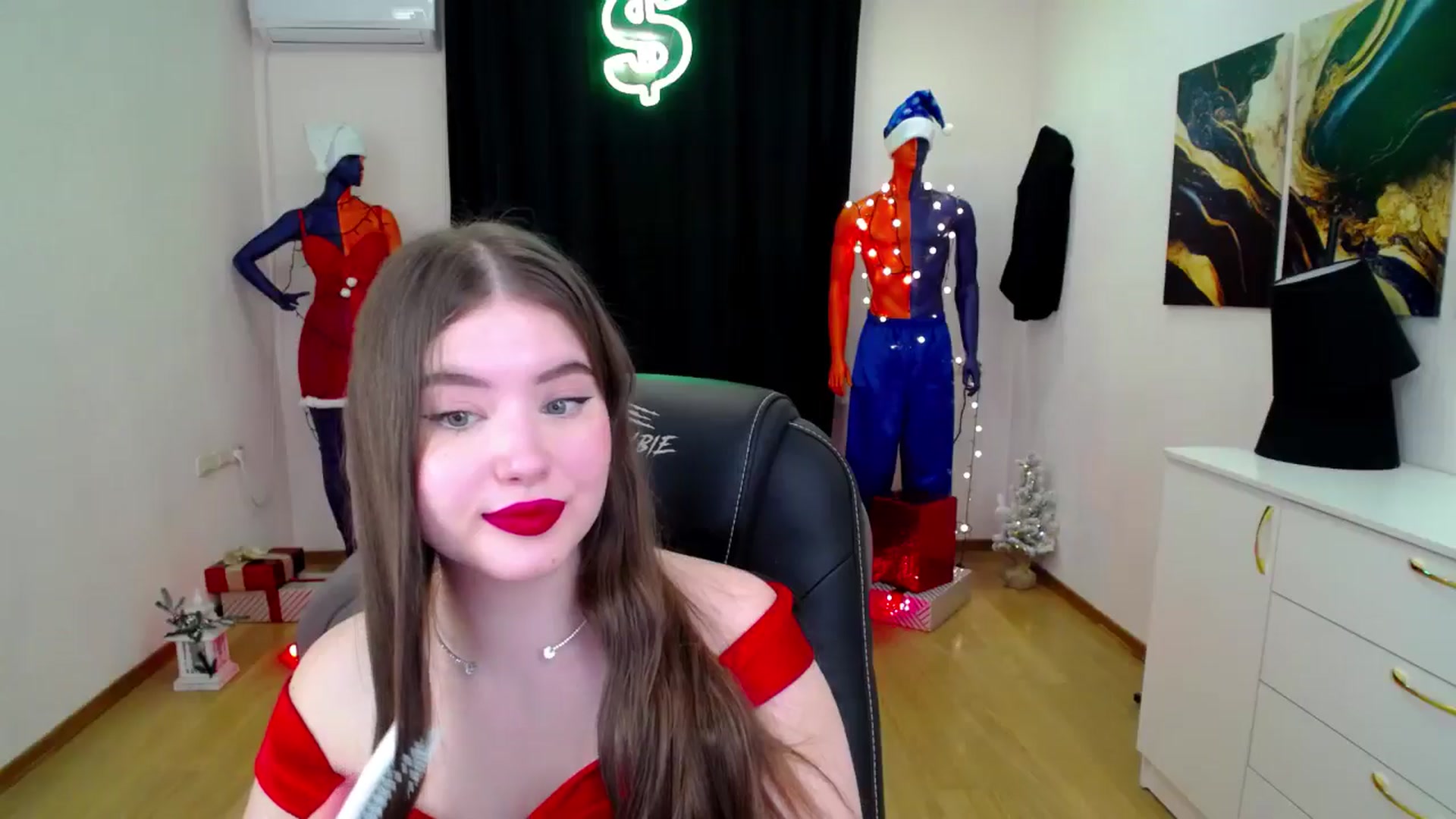 Gallery image thumbnail from AdmireMyEyes's myfreecams stream on, 12/24/2024, 04:55 image 16 of 20