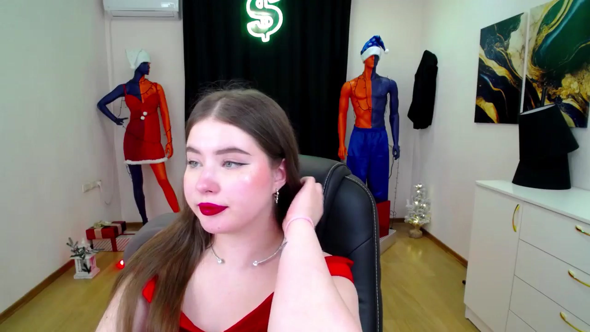 Gallery image thumbnail from AdmireMyEyes's myfreecams stream on, 12/24/2024, 06:53 image 10 of 20