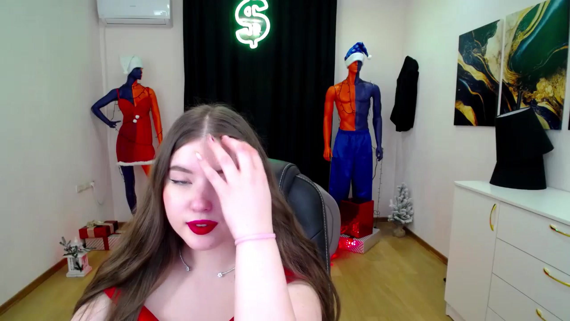 Gallery image thumbnail from AdmireMyEyes's myfreecams stream on, 12/24/2024, 07:46 image 8 of 20