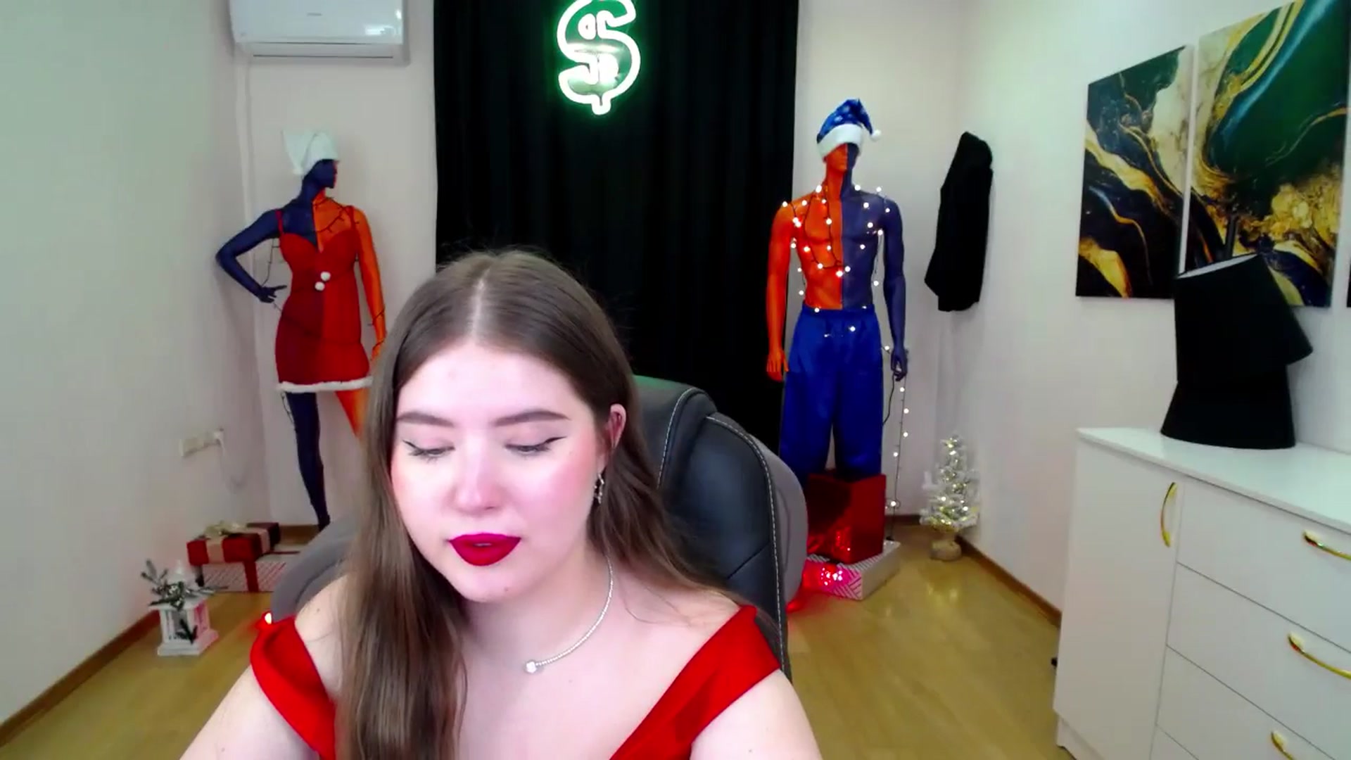 Gallery image thumbnail from AdmireMyEyes's myfreecams stream on, 12/24/2024, 07:46 image 14 of 20