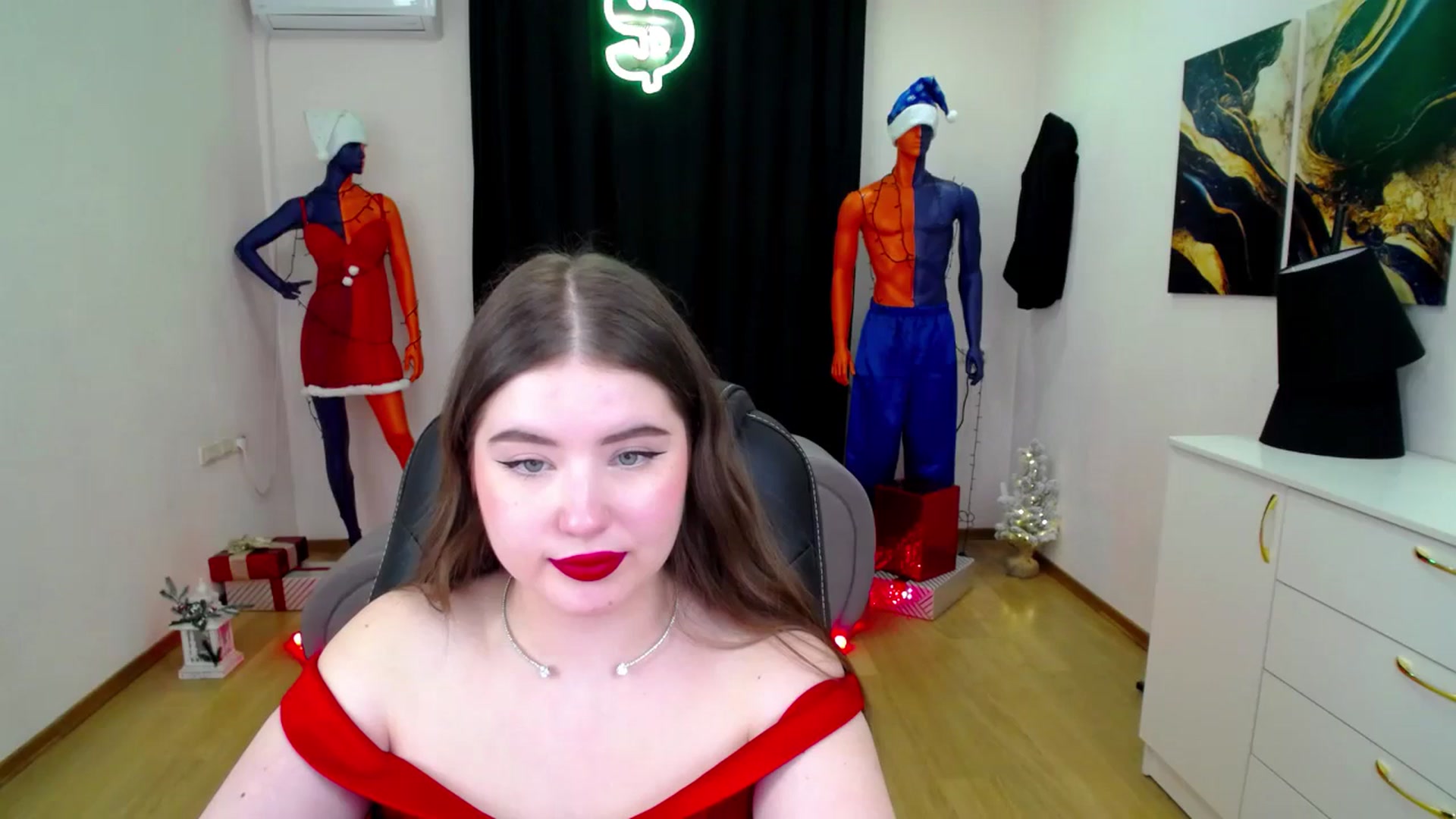 Gallery image thumbnail from AdmireMyEyes's myfreecams stream on, 12/24/2024, 08:44 image 13 of 20