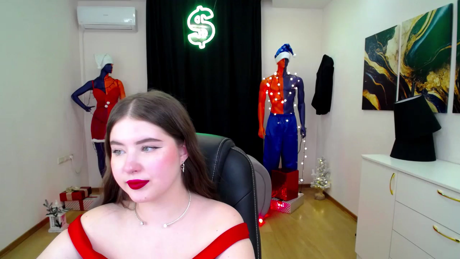 Gallery image thumbnail from AdmireMyEyes's myfreecams stream on, 12/24/2024, 09:48 image 10 of 20