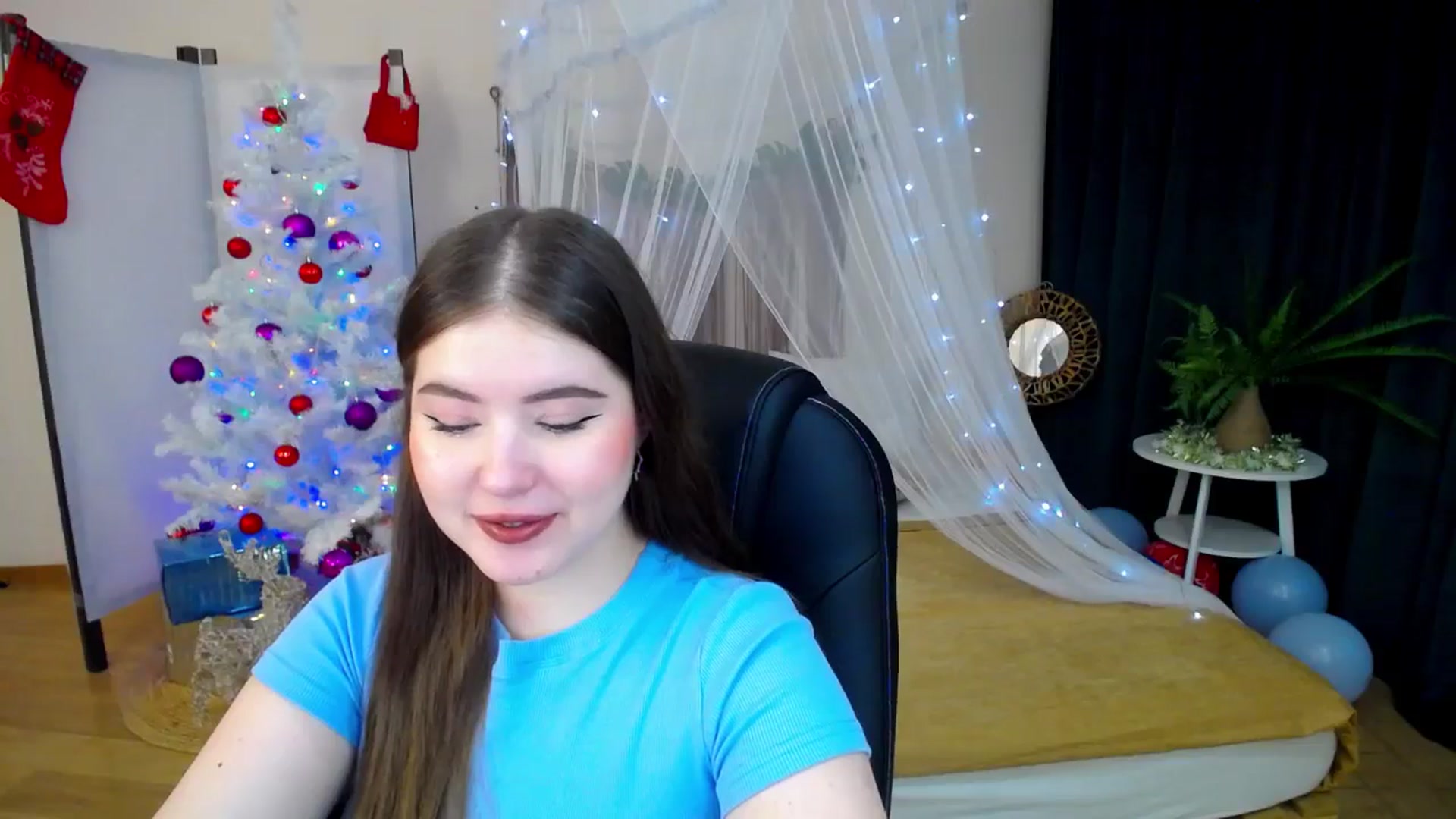 Gallery image thumbnail from AdmireMyEyes's myfreecams stream on, 12/26/2024, 18:37 image 8 of 20