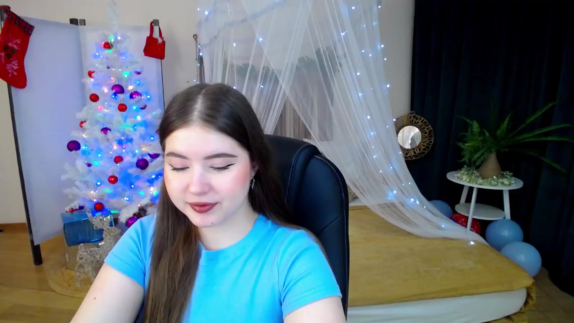 Gallery image thumbnail from AdmireMyEyes's myfreecams stream on, 12/26/2024, 18:37 image 1 of 20