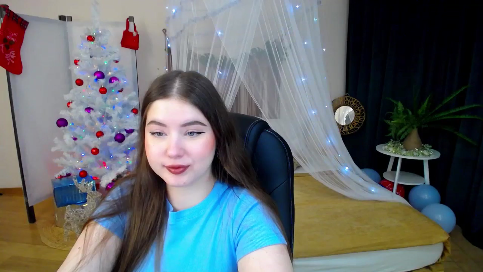 Gallery image thumbnail from AdmireMyEyes's myfreecams stream on, 12/26/2024, 19:14 image 9 of 20