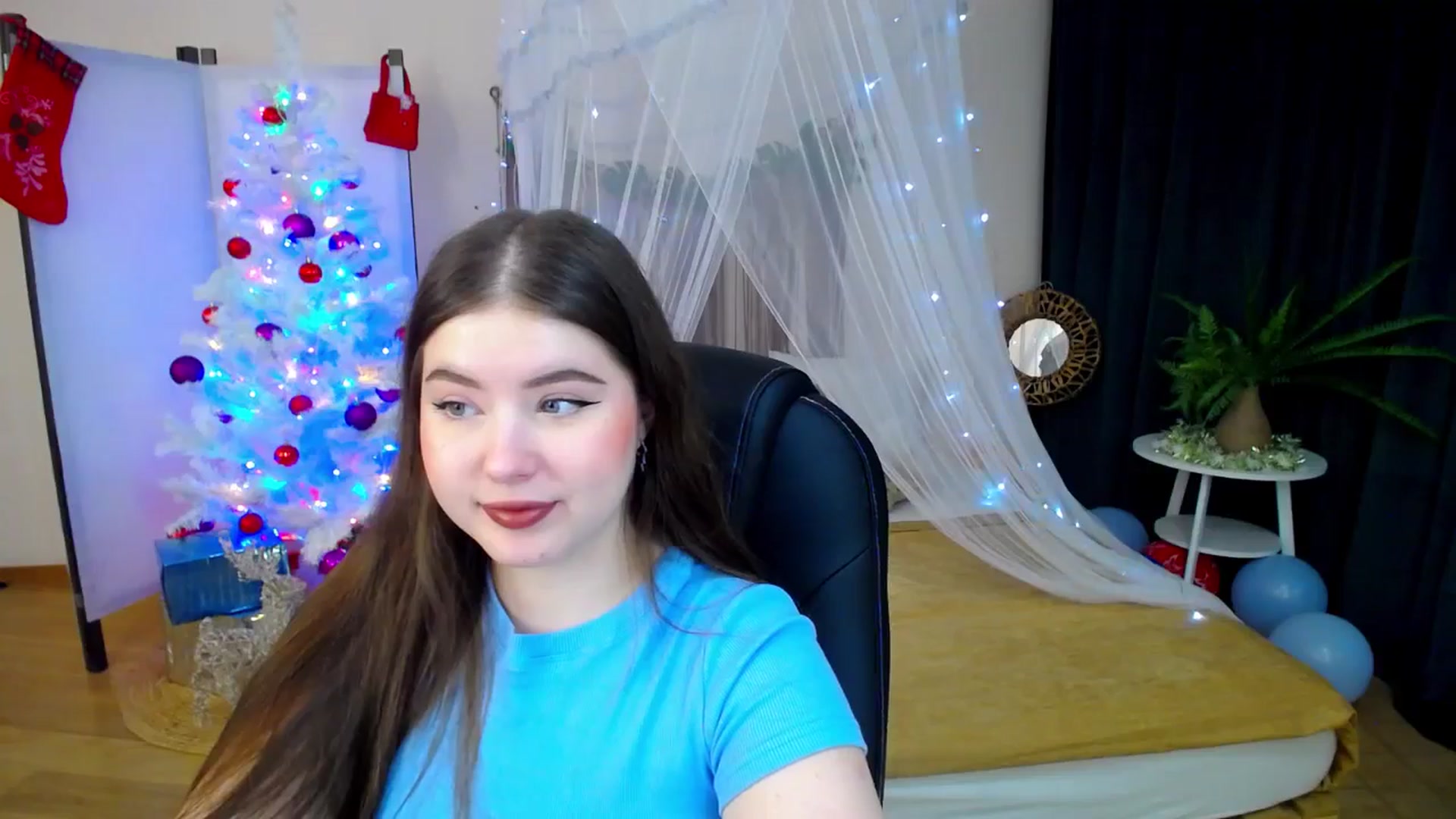 Gallery image thumbnail from AdmireMyEyes's myfreecams stream on, 12/26/2024, 19:14 image 3 of 20