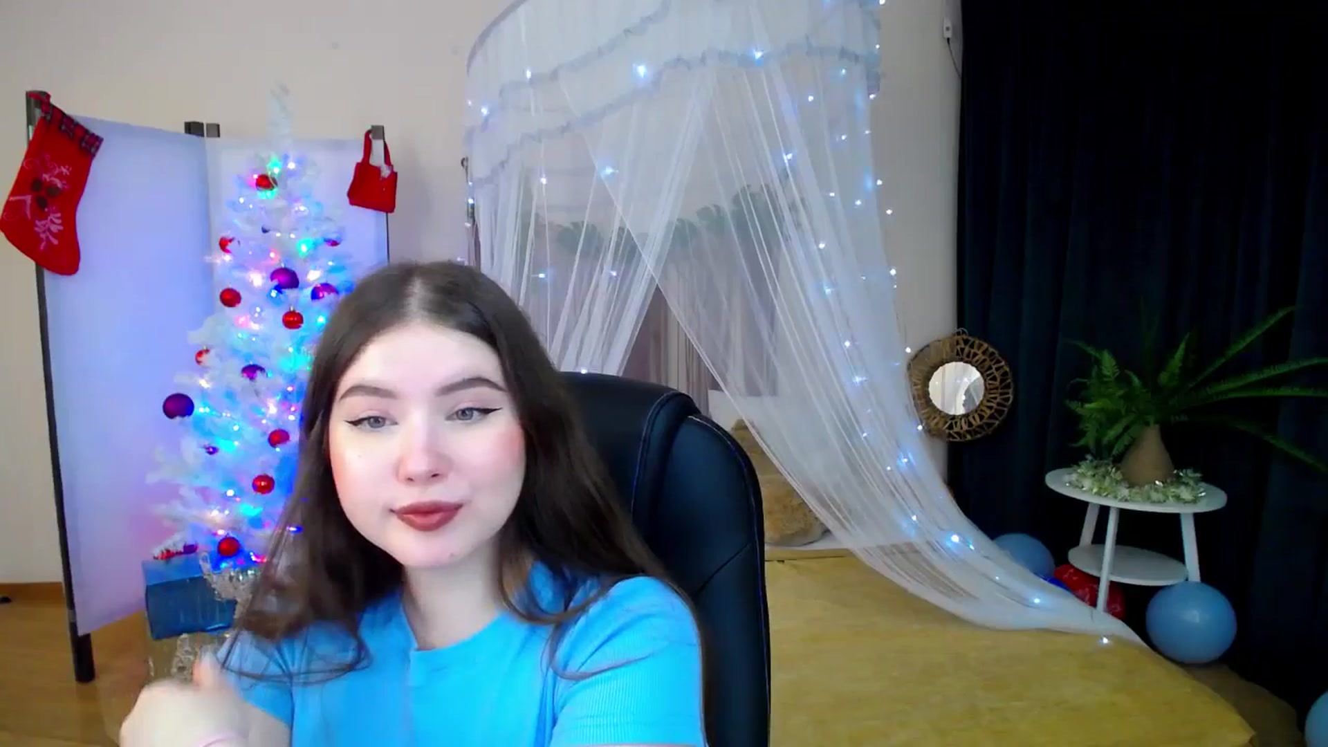 Gallery image thumbnail from AdmireMyEyes's myfreecams stream on, 12/26/2024, 20:56 image 13 of 20