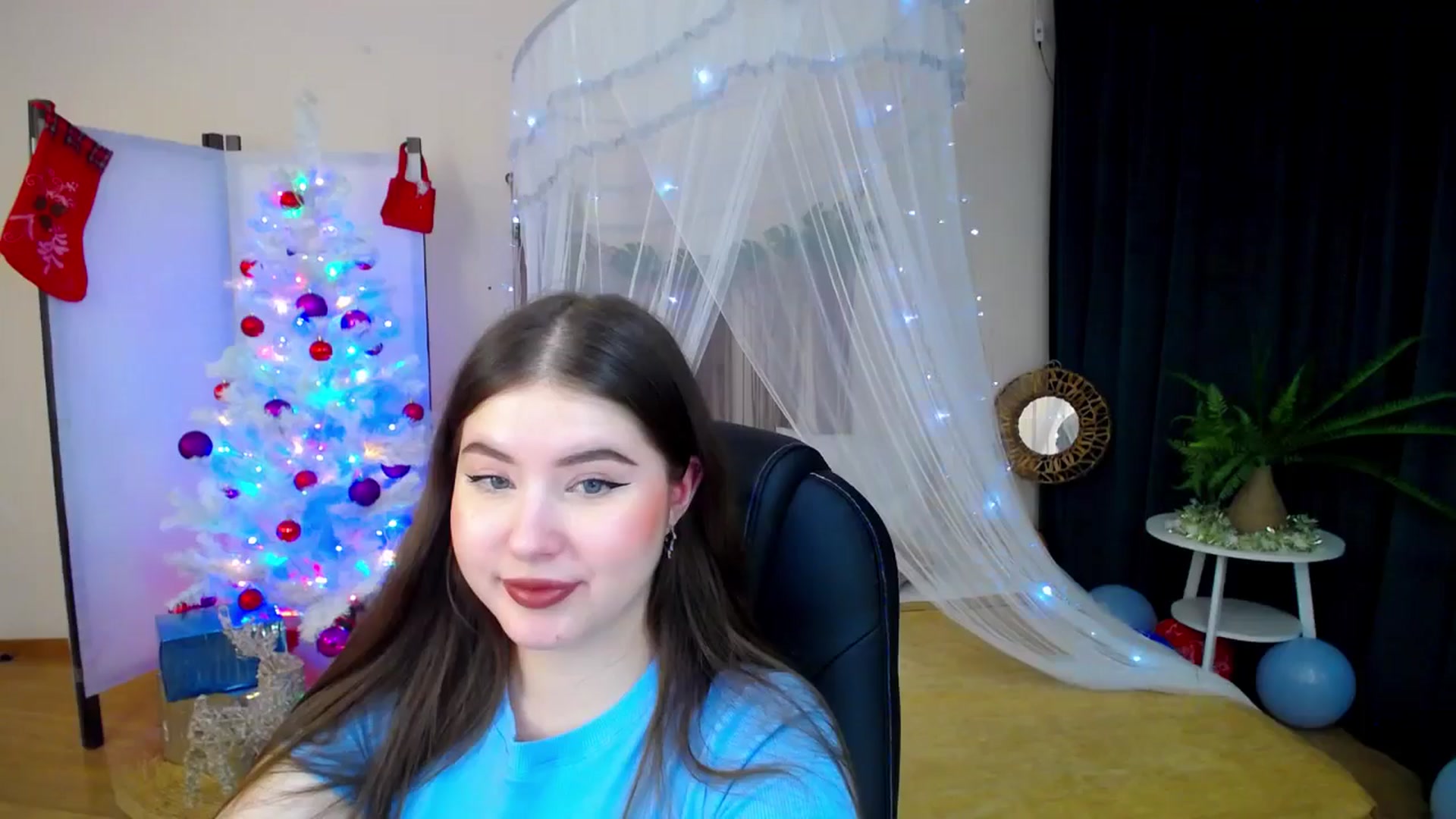 Gallery image thumbnail from AdmireMyEyes's myfreecams stream on, 12/26/2024, 20:56 image 18 of 20