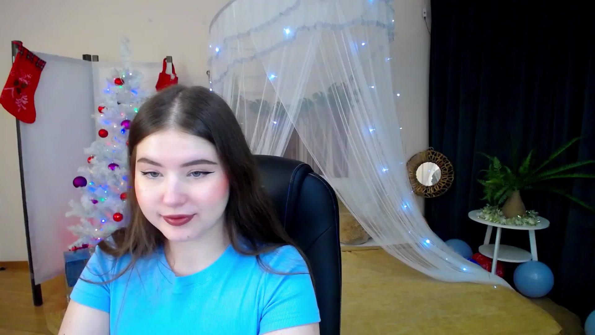 Gallery image thumbnail from AdmireMyEyes's myfreecams stream on, 12/26/2024, 20:56 image 12 of 20
