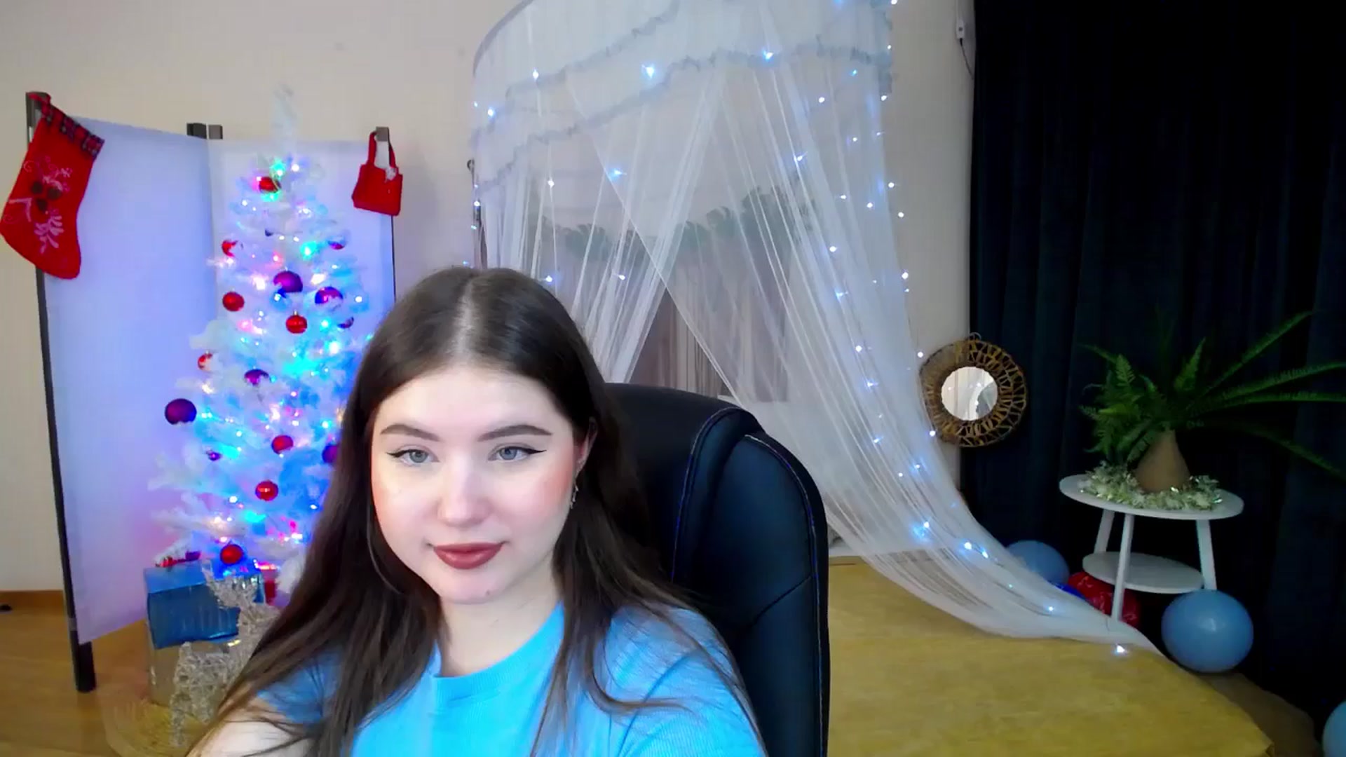 Gallery image thumbnail from AdmireMyEyes's myfreecams stream on, 12/26/2024, 20:56 image 19 of 20