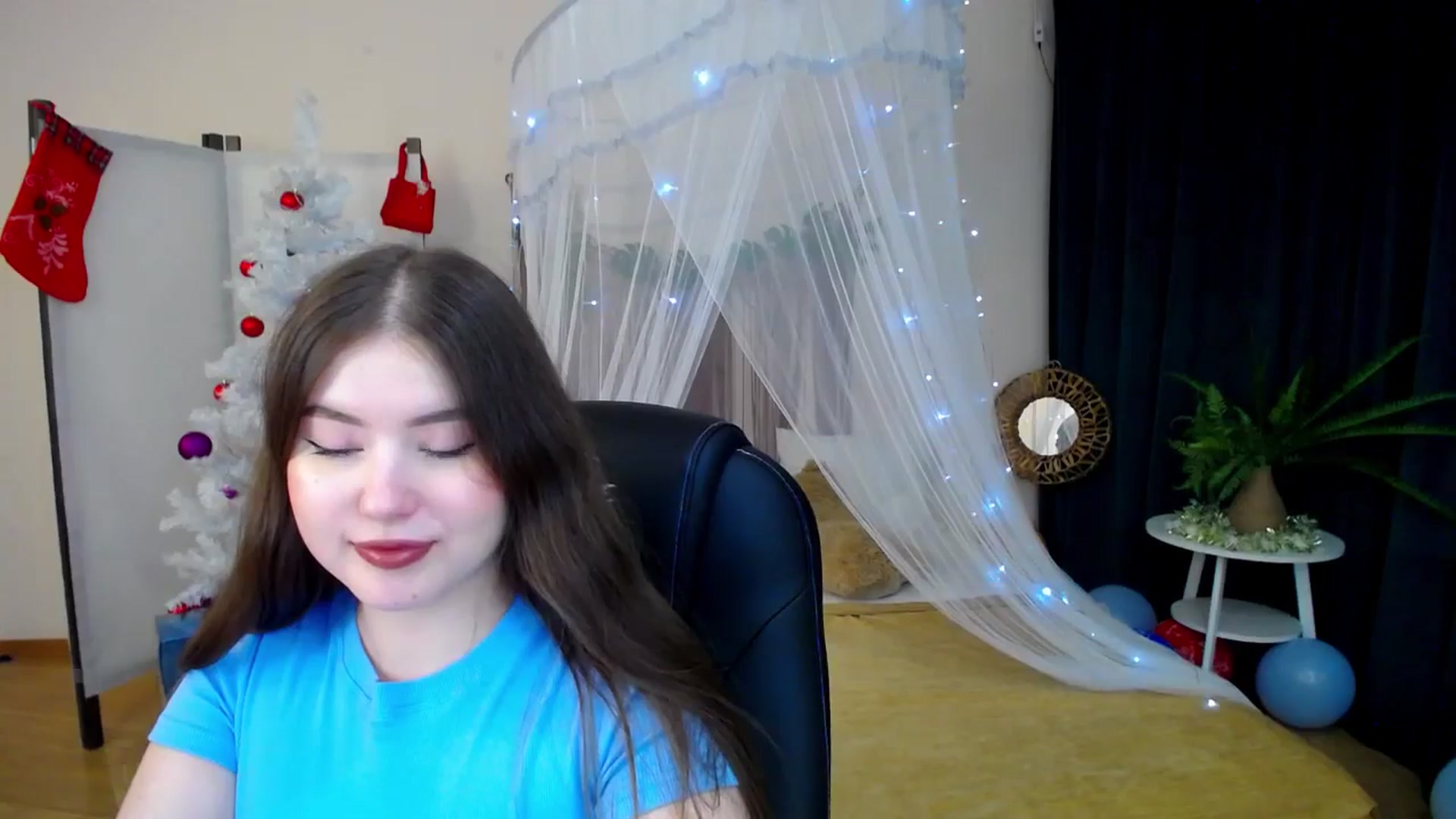 Gallery image thumbnail from AdmireMyEyes's myfreecams stream on, 12/26/2024, 21:47 image 2 of 20